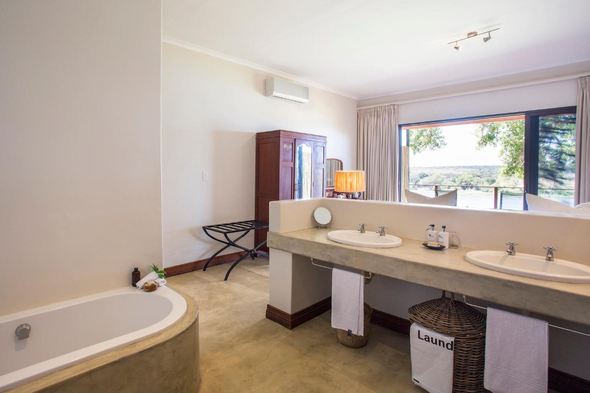 Kruger Park Balcony Room photo 2