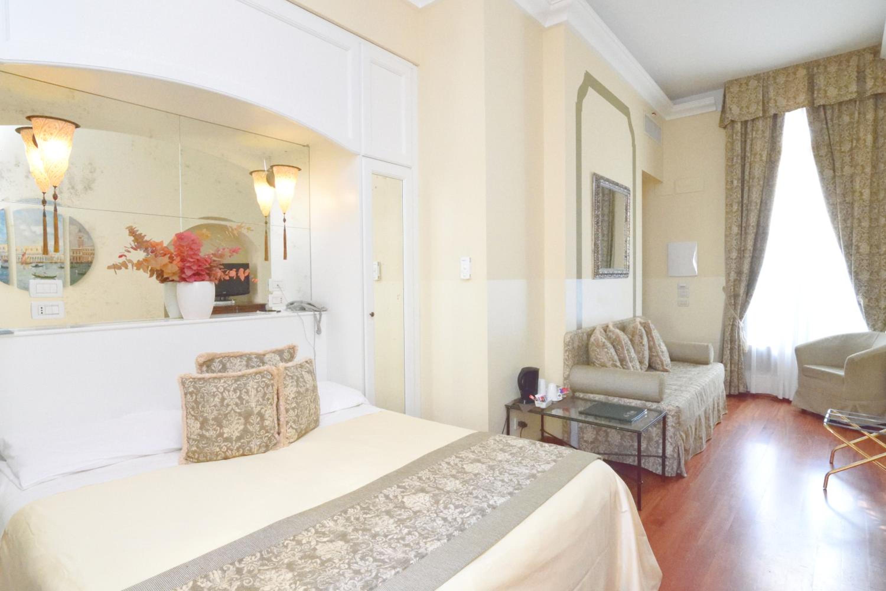 Double or Twin Room with Canal View