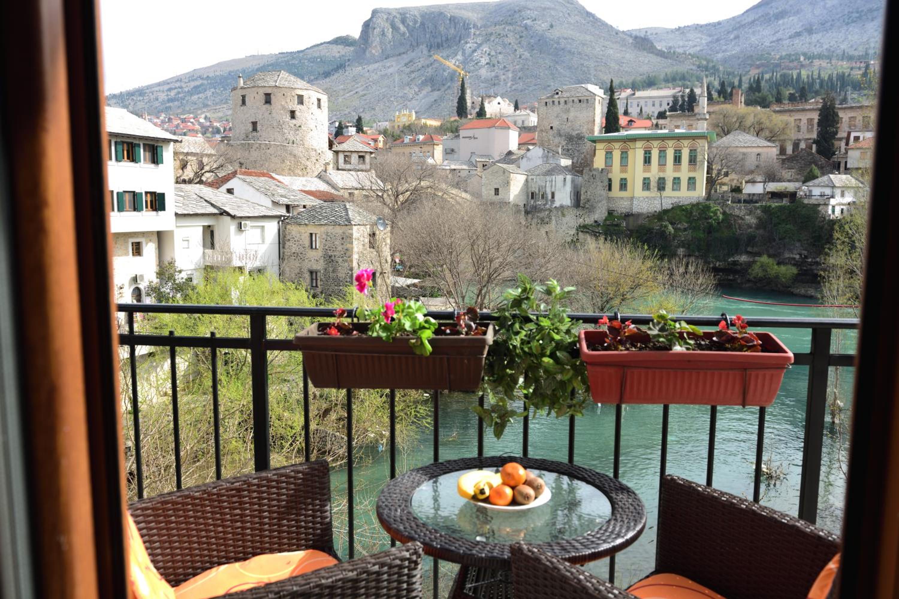 Balcony & Terrace
