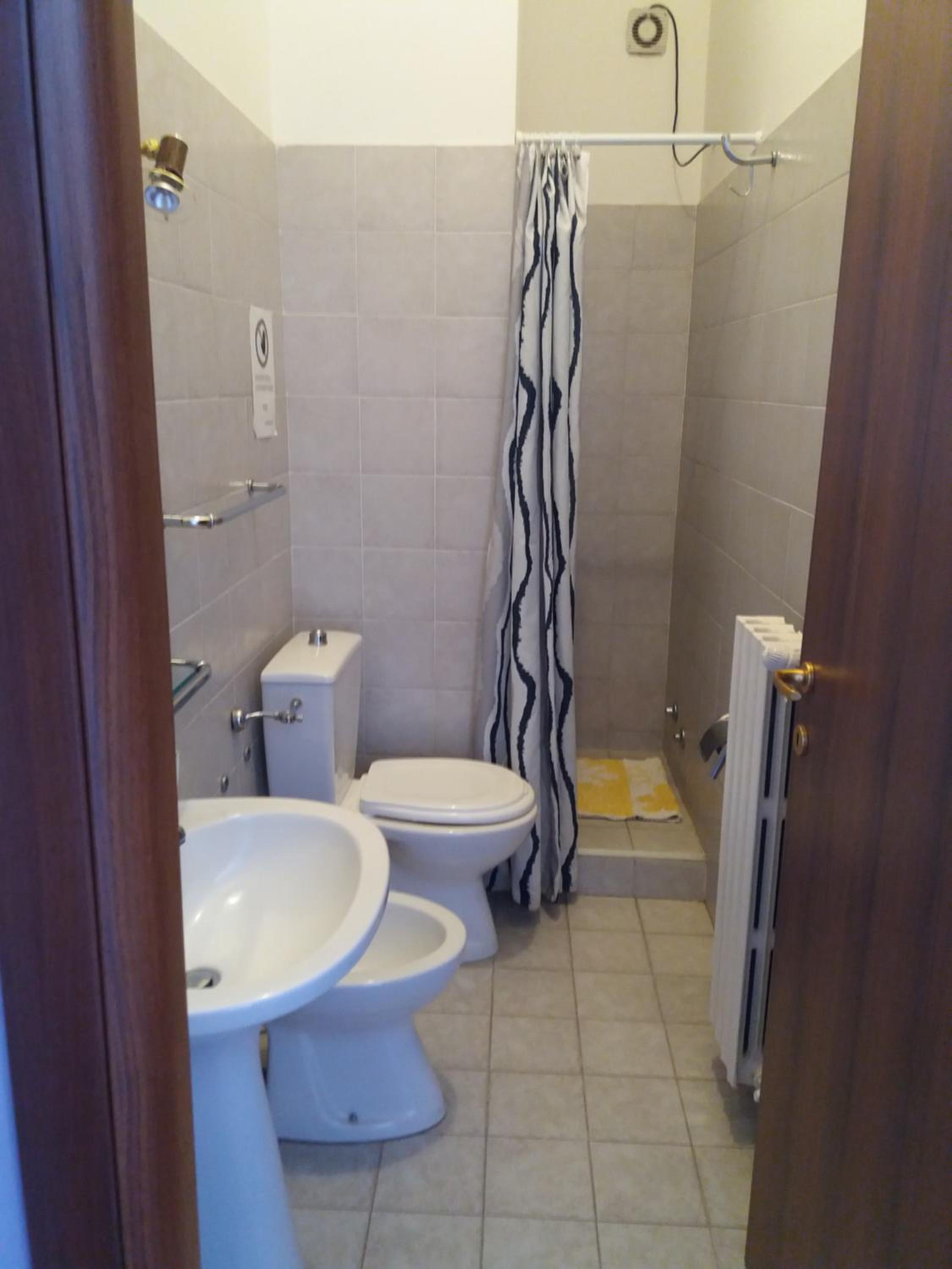 Twin Room - Disability Access photo 2