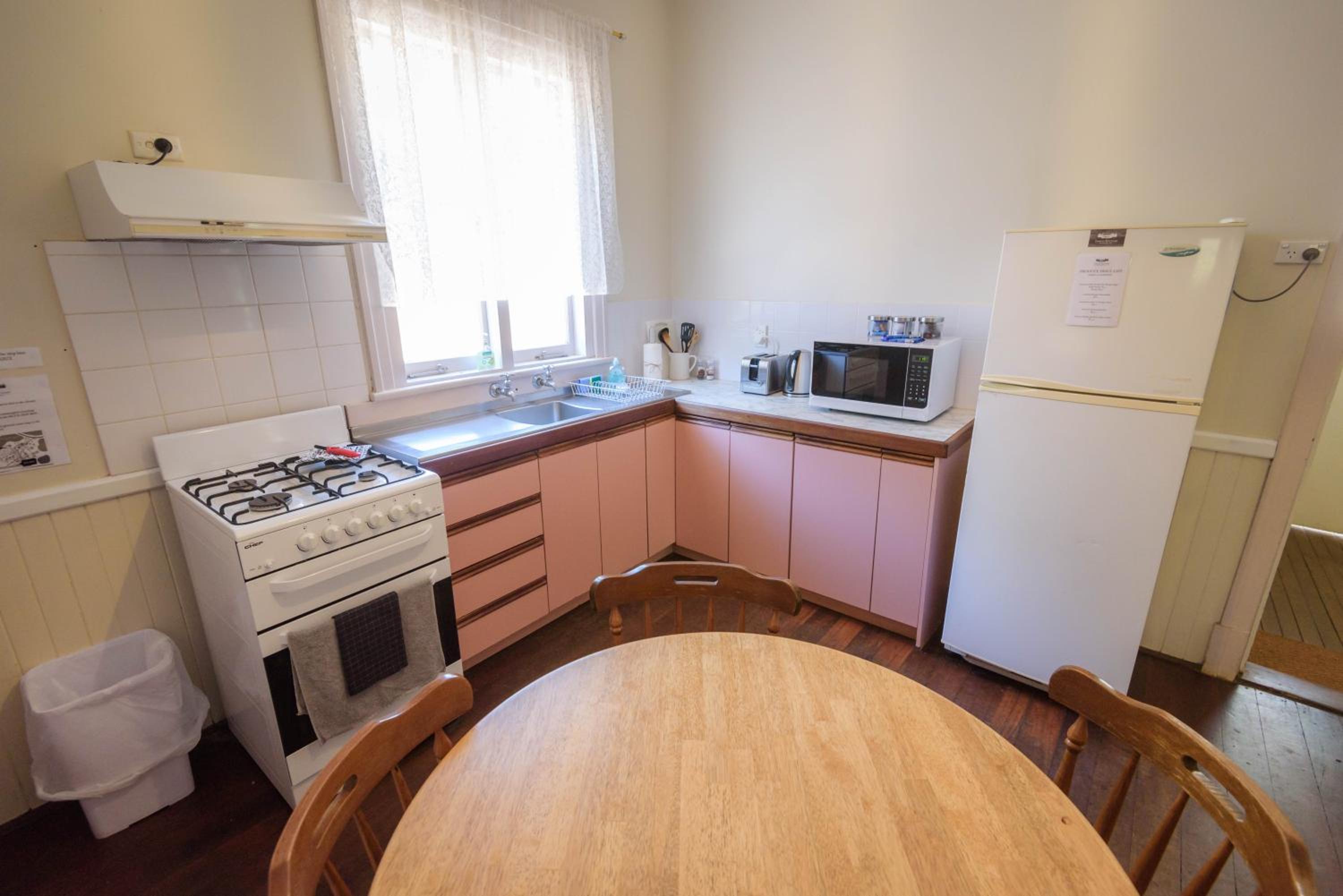Three-Bedroom House photo 2