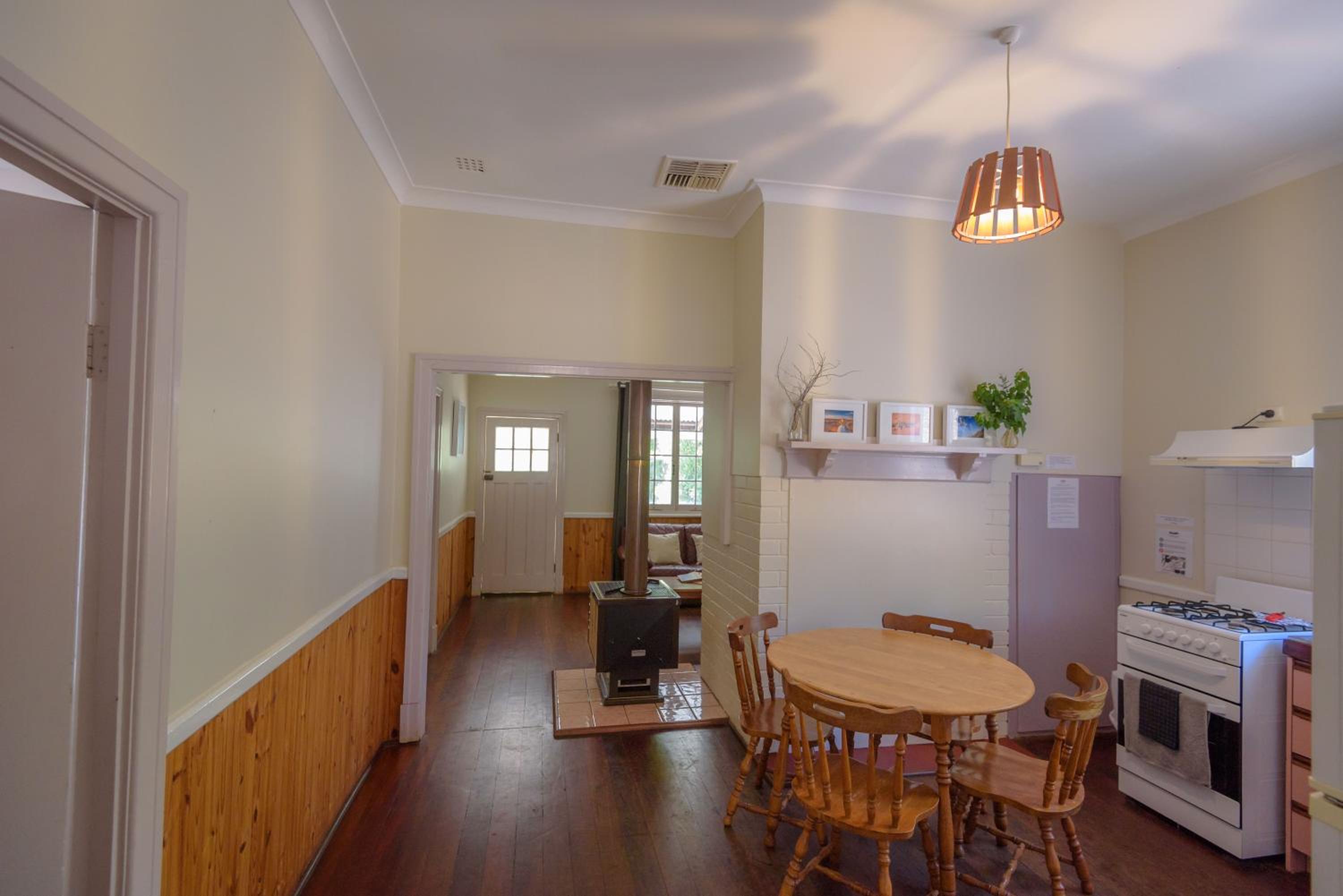 Three-Bedroom House photo 3