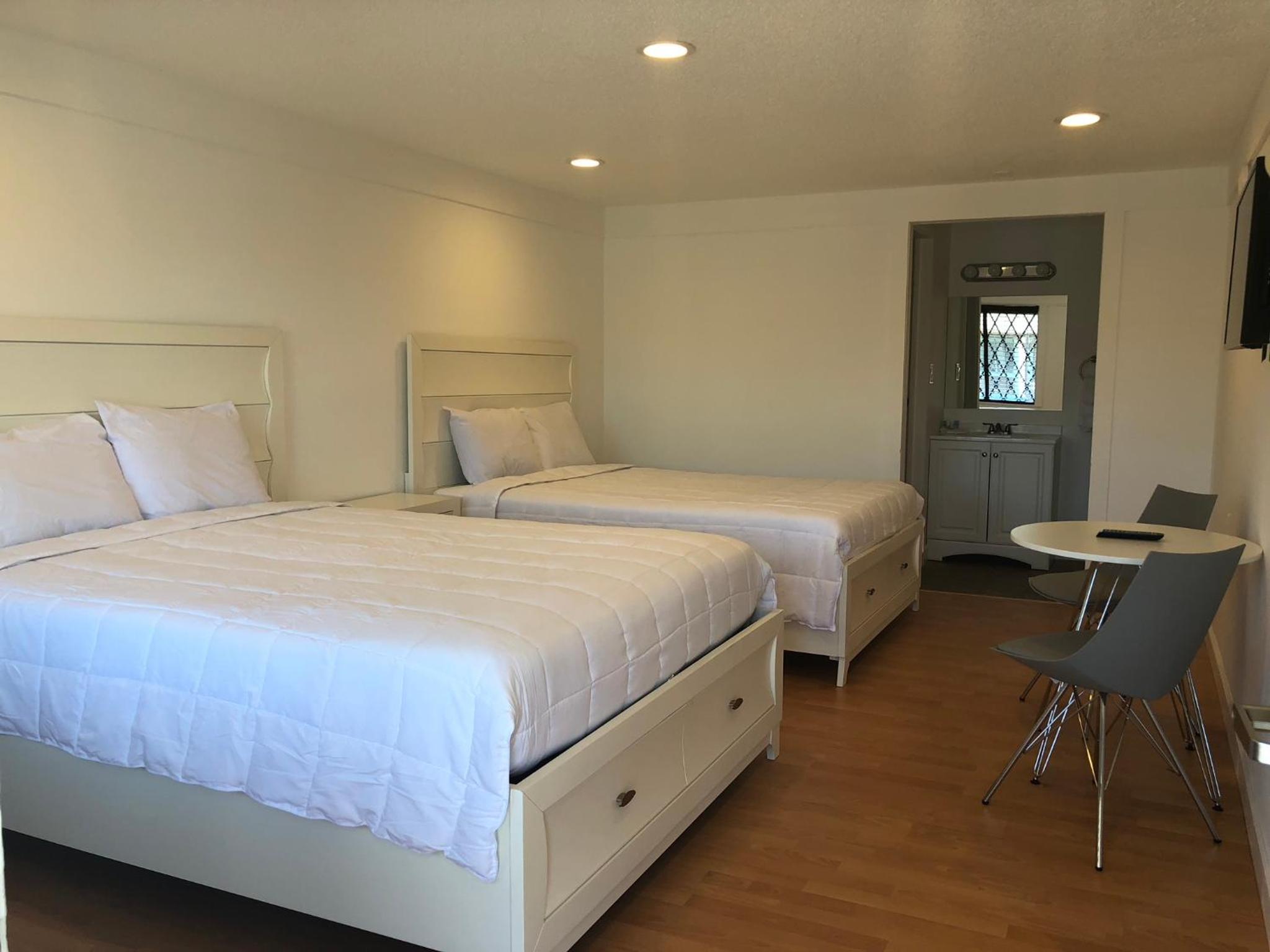 Two double bed room photo 3