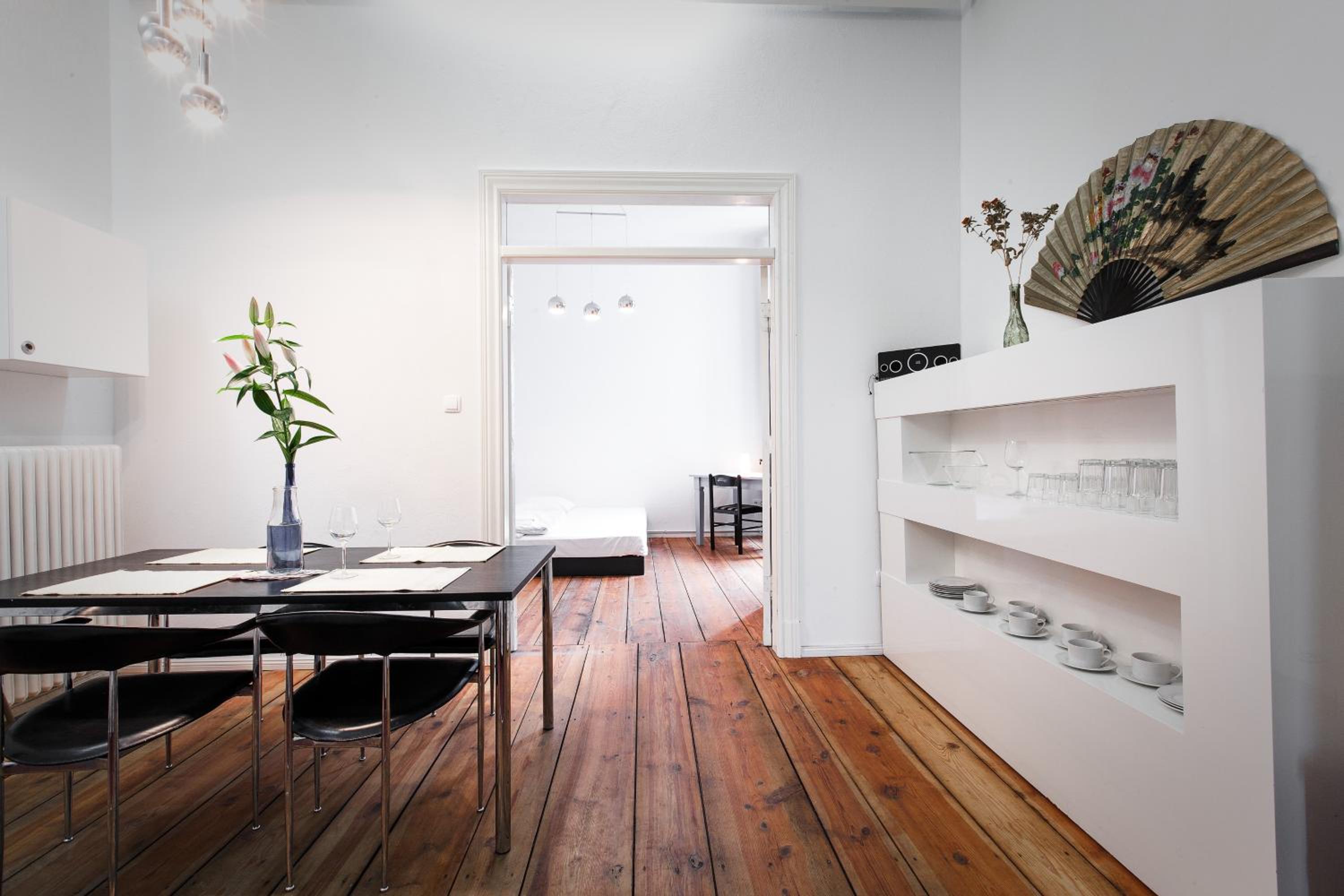 Apartment photo 2
