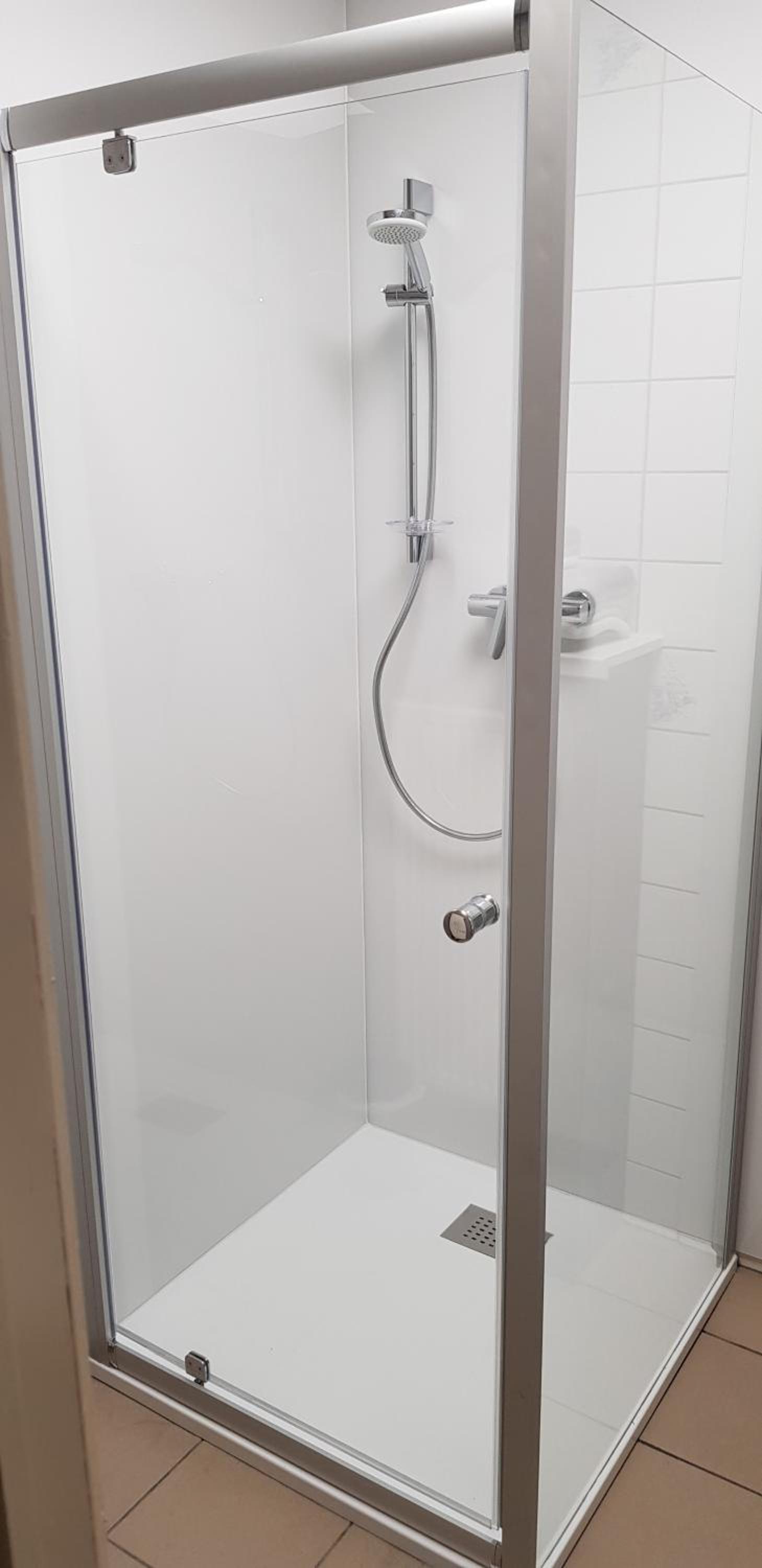 Twin Room - Photo 1
