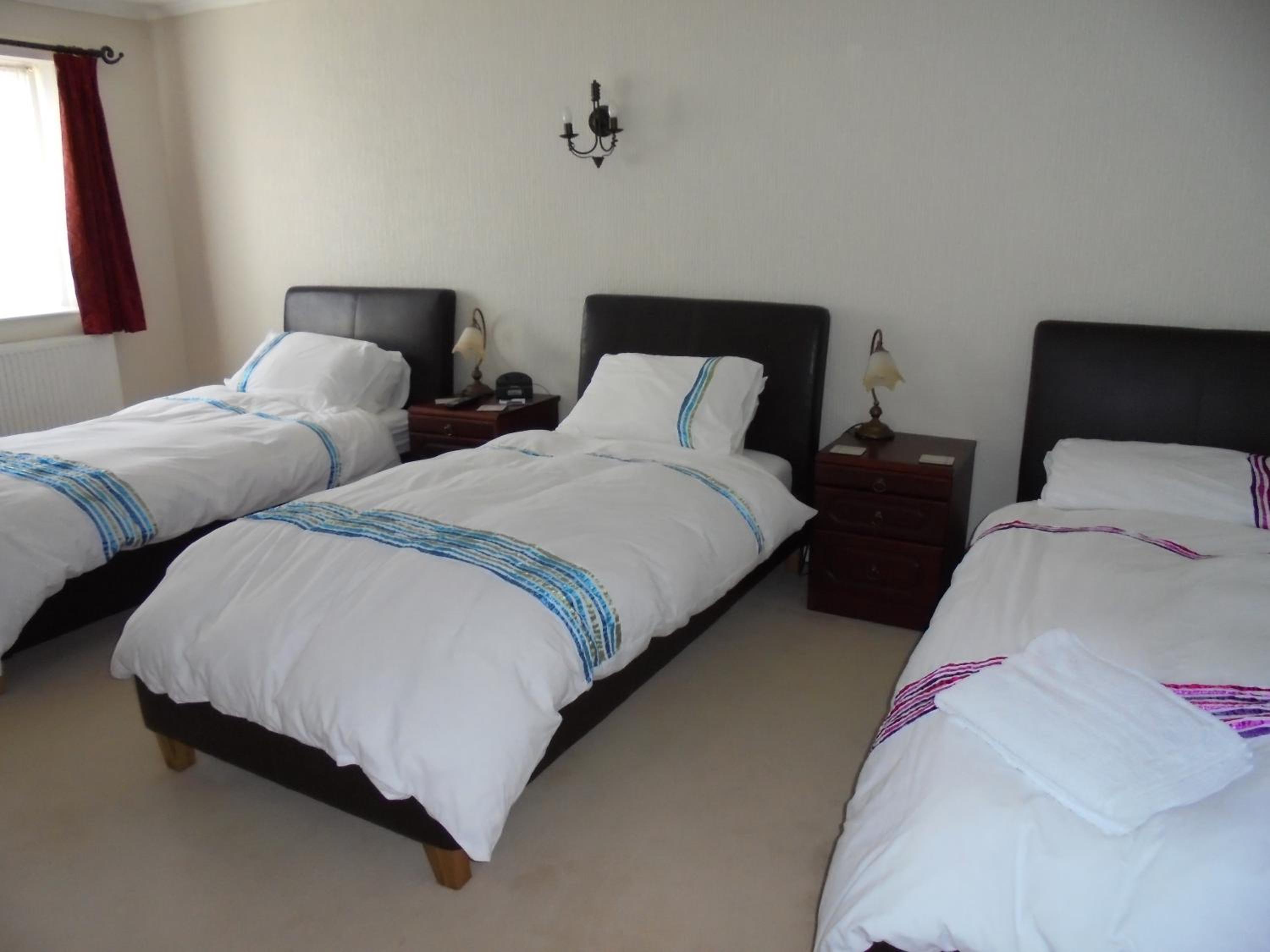 Triple Room with Shower photo 2