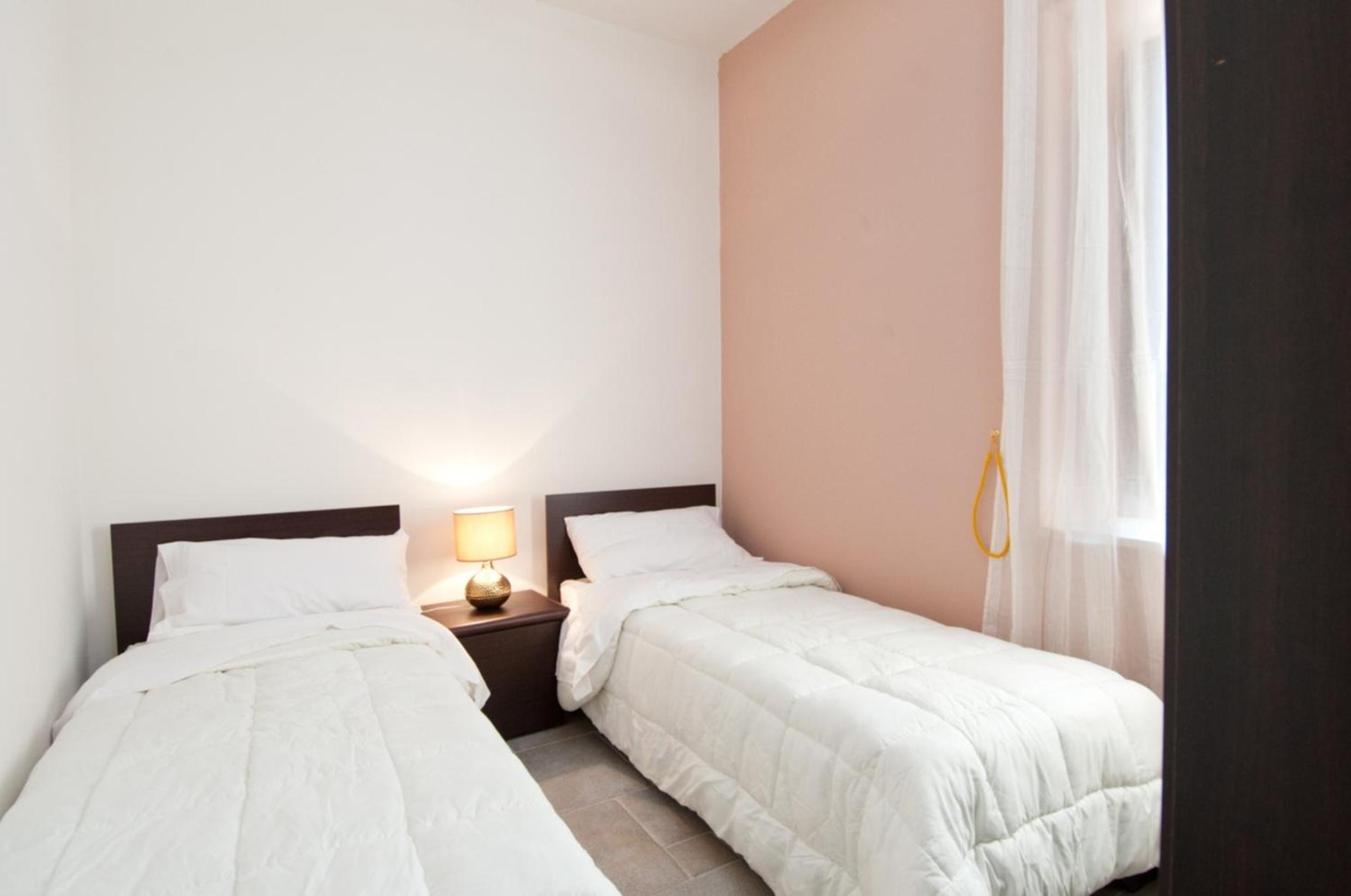 Two-Bedroom Apartment (4 Adults + 2 Children) - Photo 2