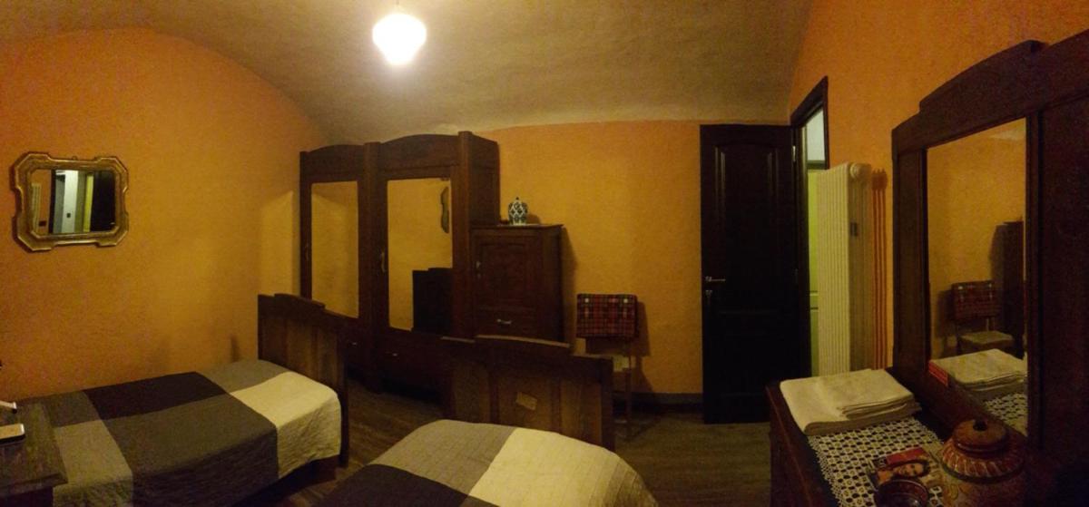 Family Room with Private Bathroom photo 1