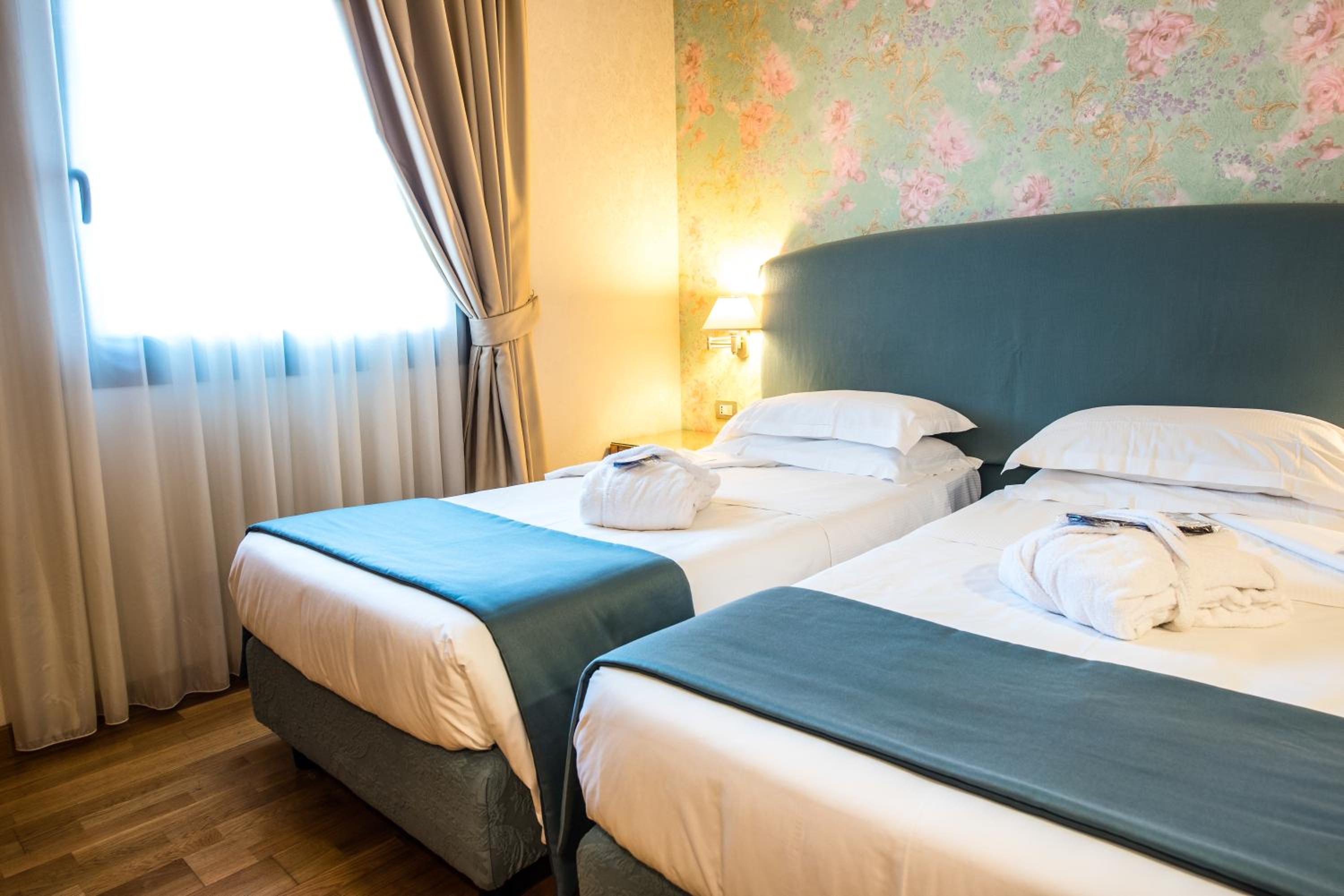Superior Double/Twin Room - Photo 10