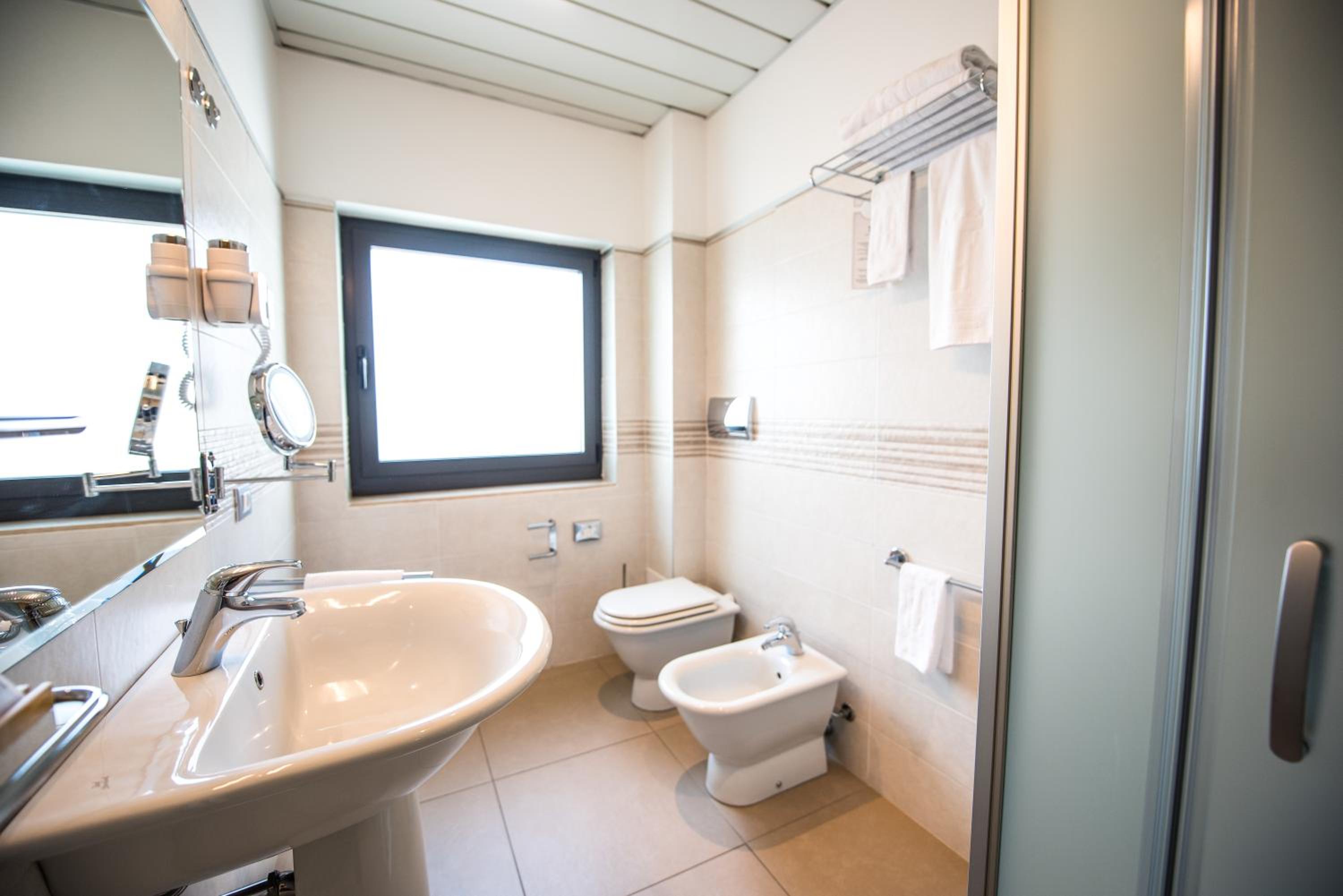 Superior Double Room (1 Adult) - Photo 4