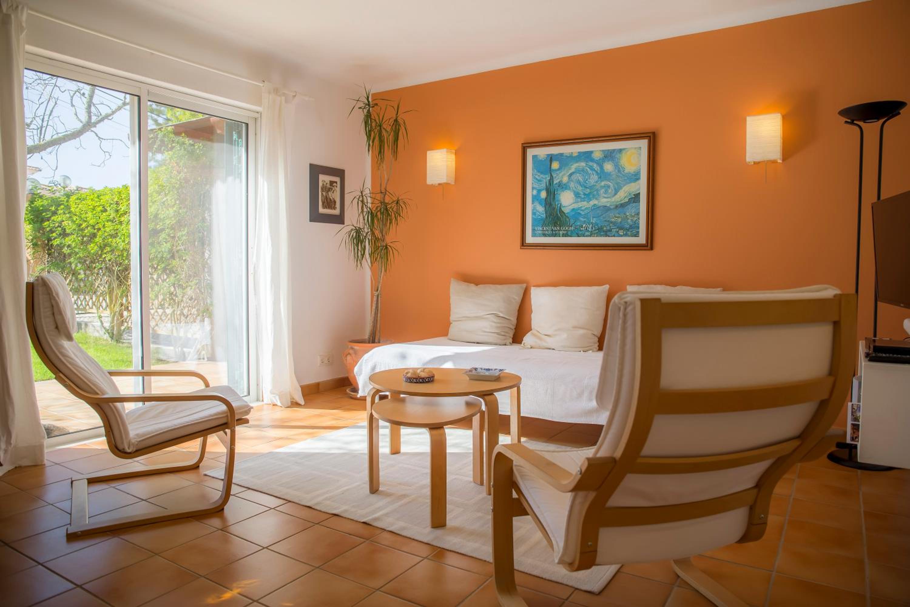 One-Bedroom House with Private Garden