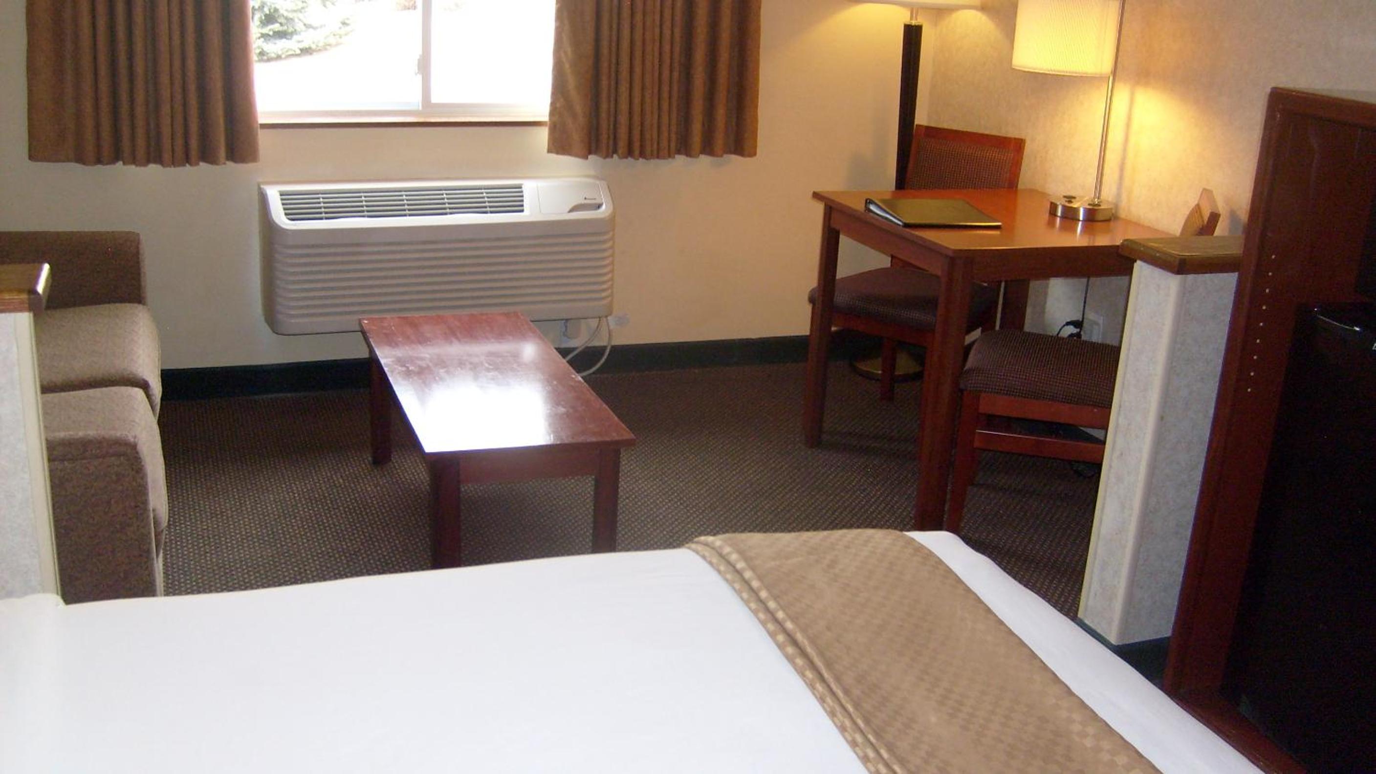 King Suite - Mobility Access/Non-Smoking - Photo 2