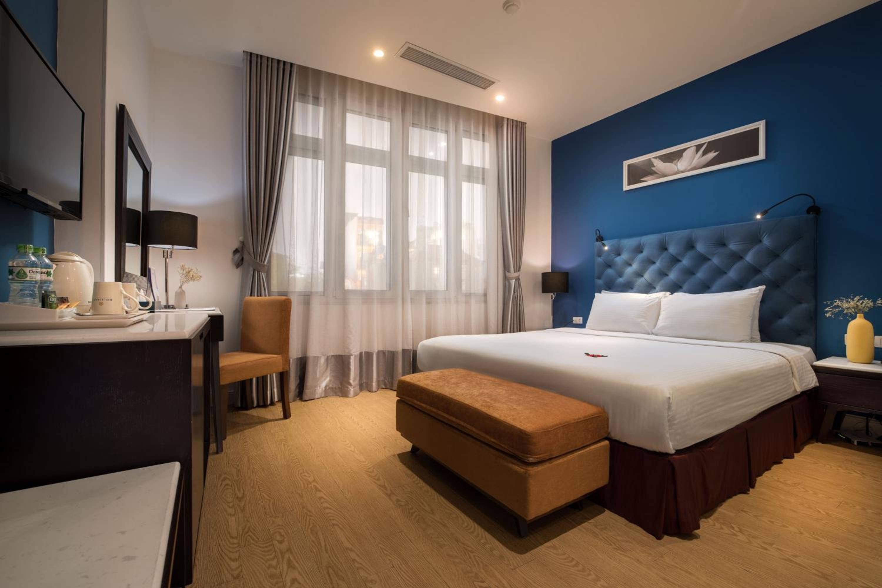 Junior Suite with City View