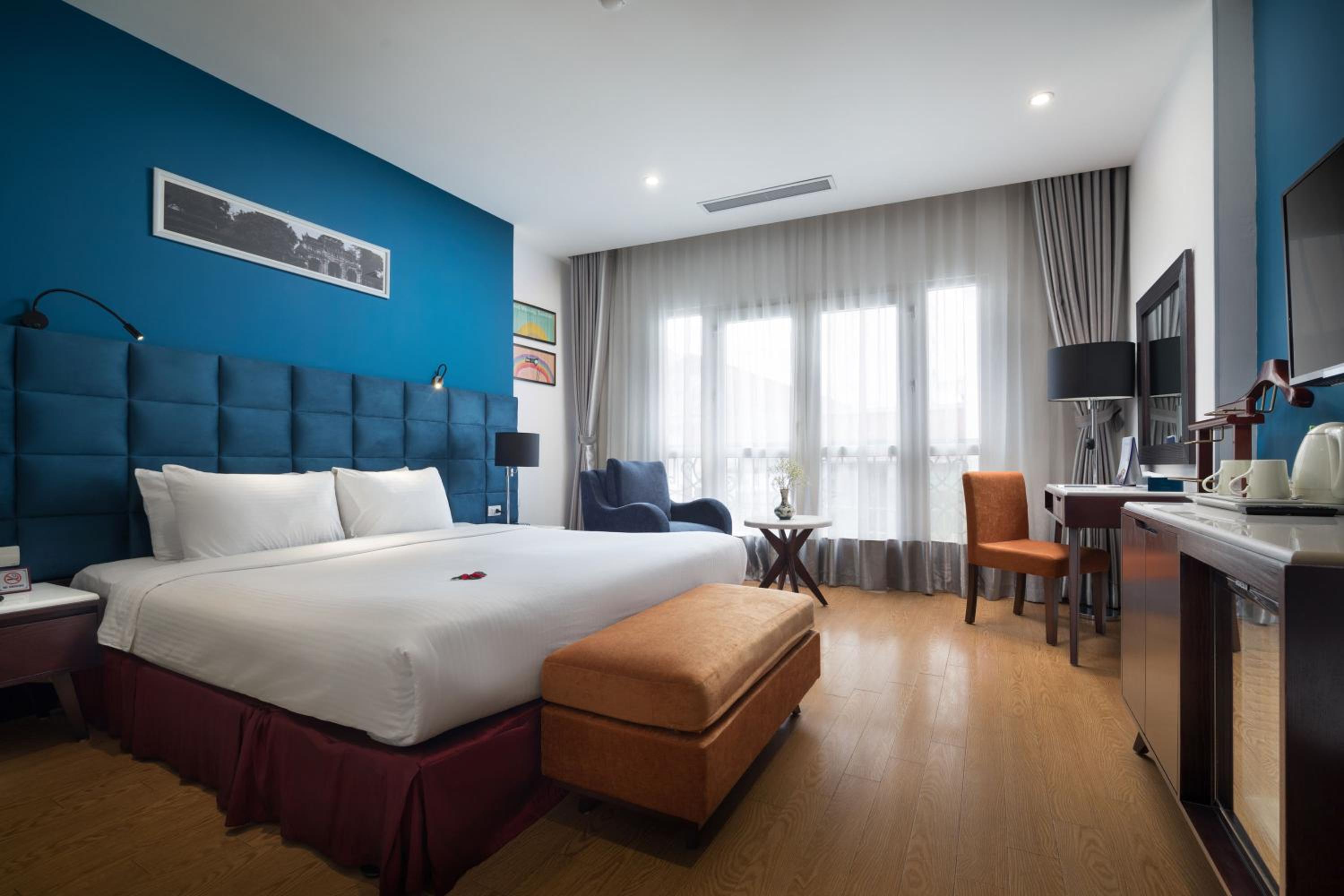 Deluxe Double or Twin Room with City View