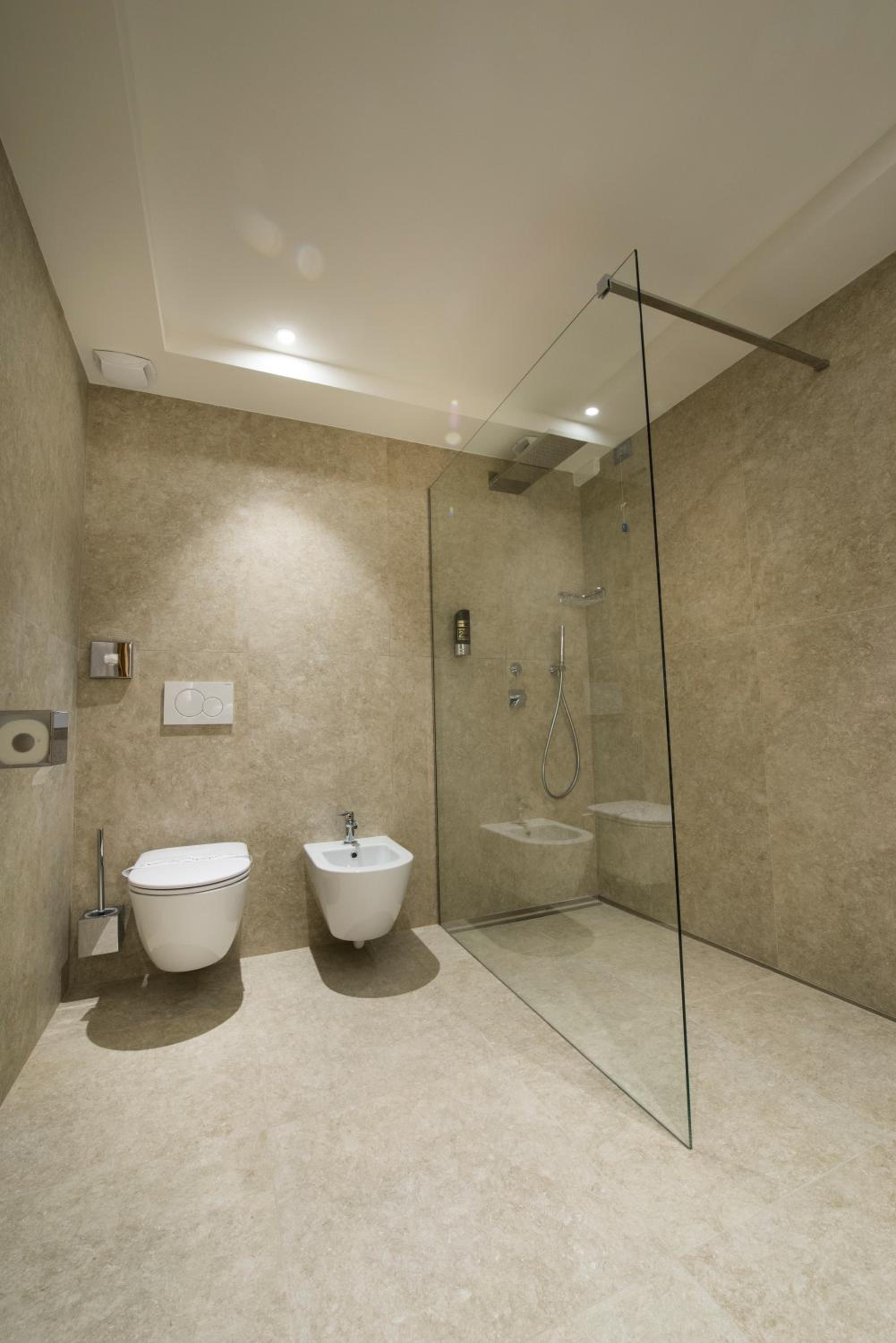 Deluxe Junior Suite - Photo 5