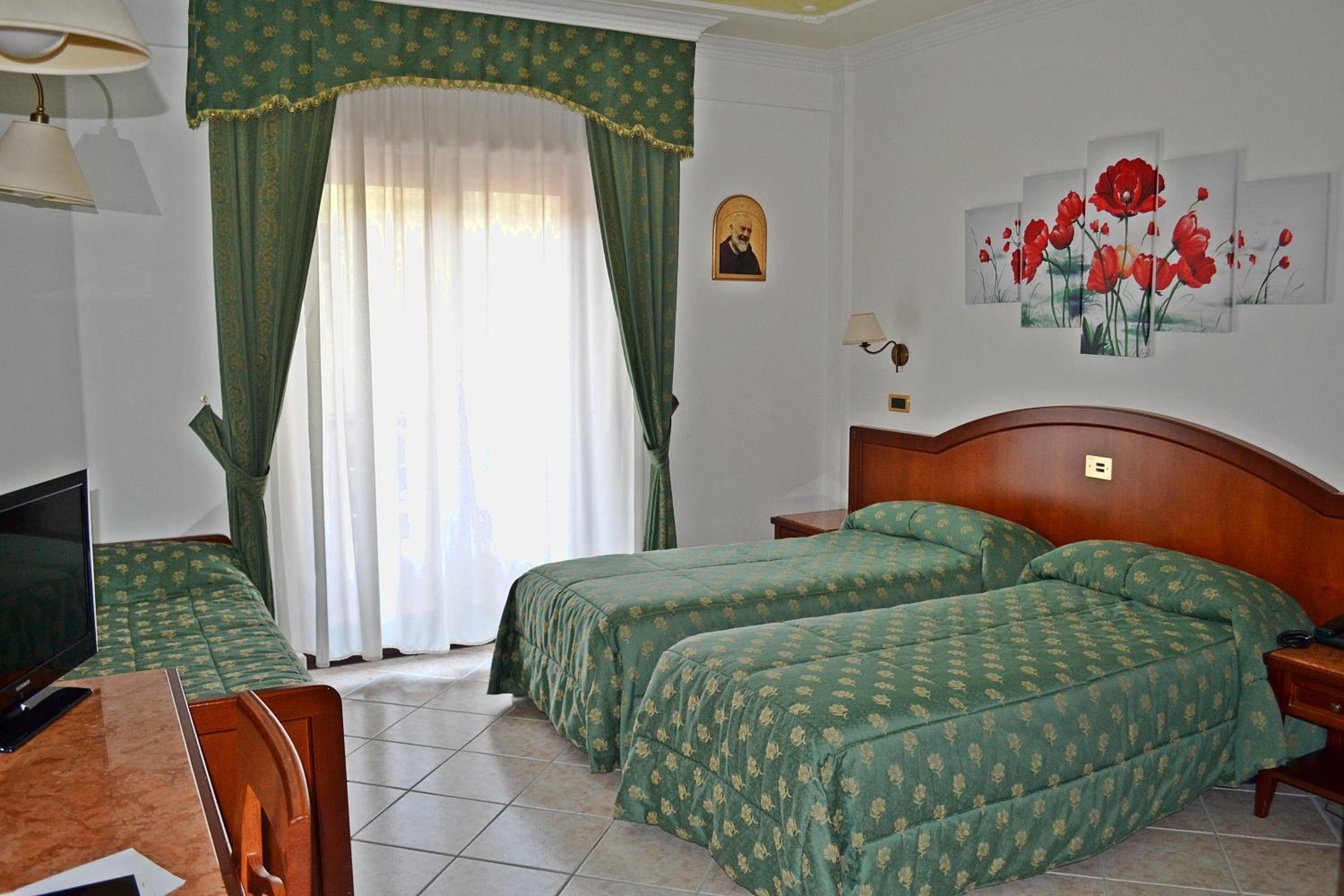 Triple Room - Photo 1