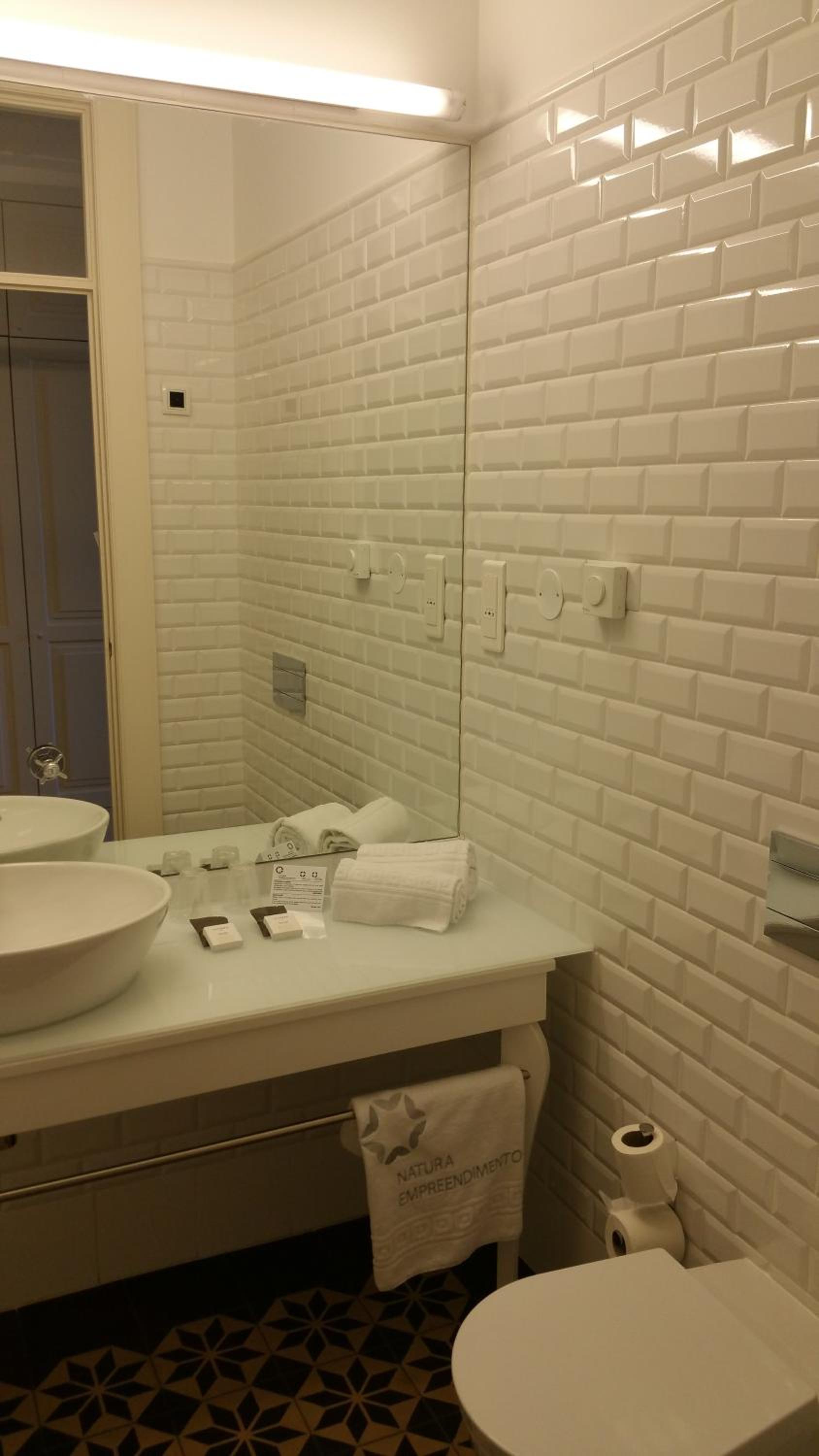 Deluxe Double or Twin Room photo 3