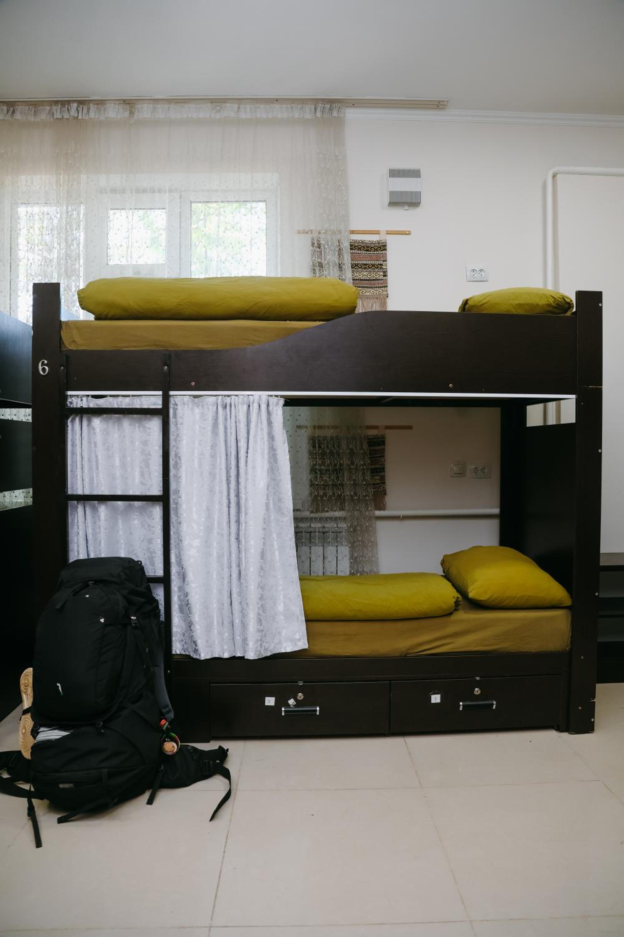Bunk Bed in Mixed Dormitory Room
