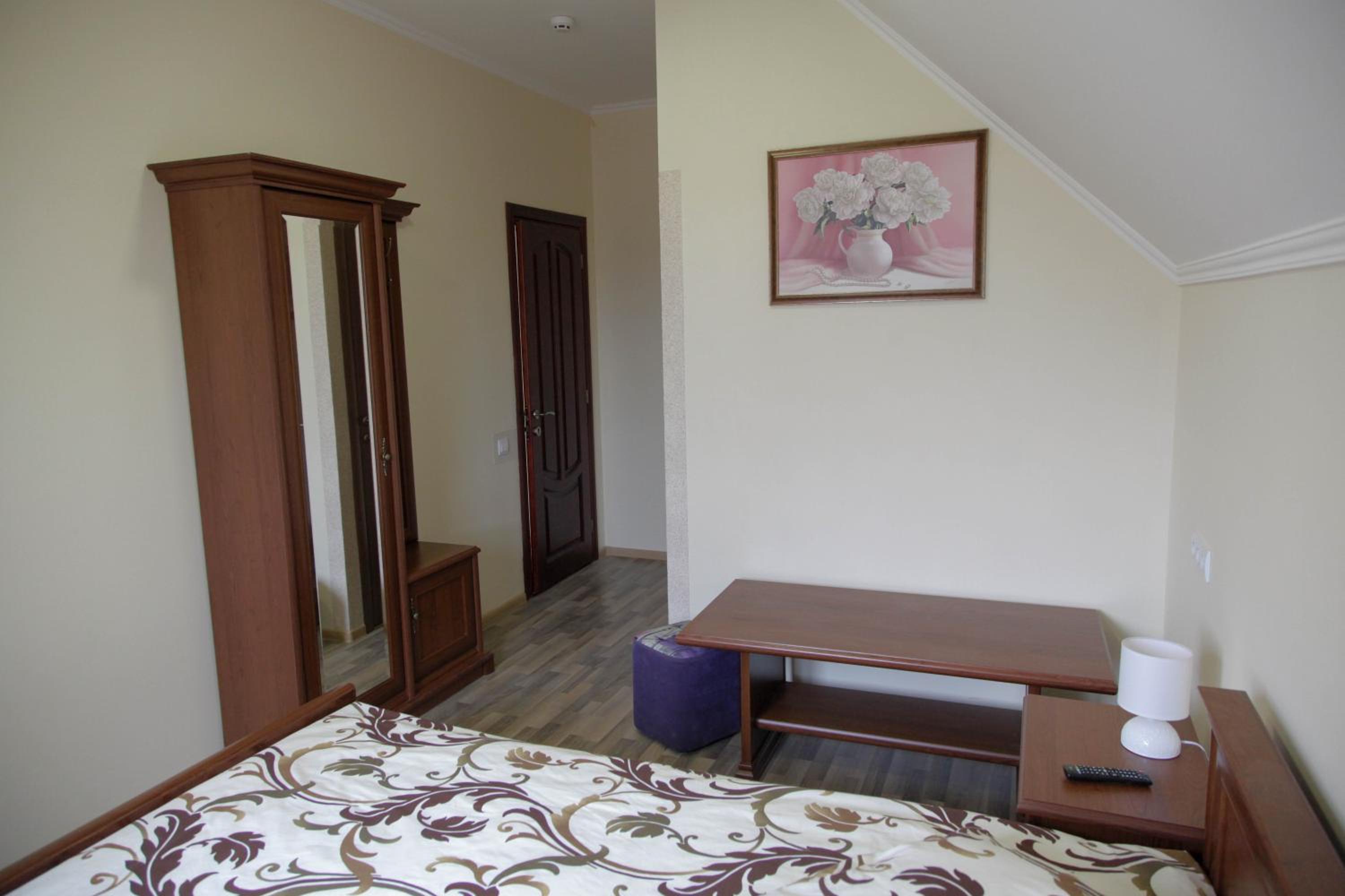 Double or Twin Room with Shower