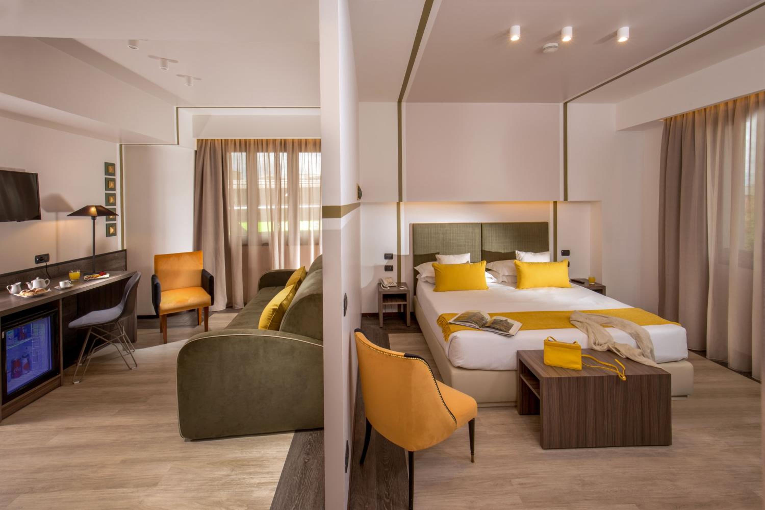Club Triple Room