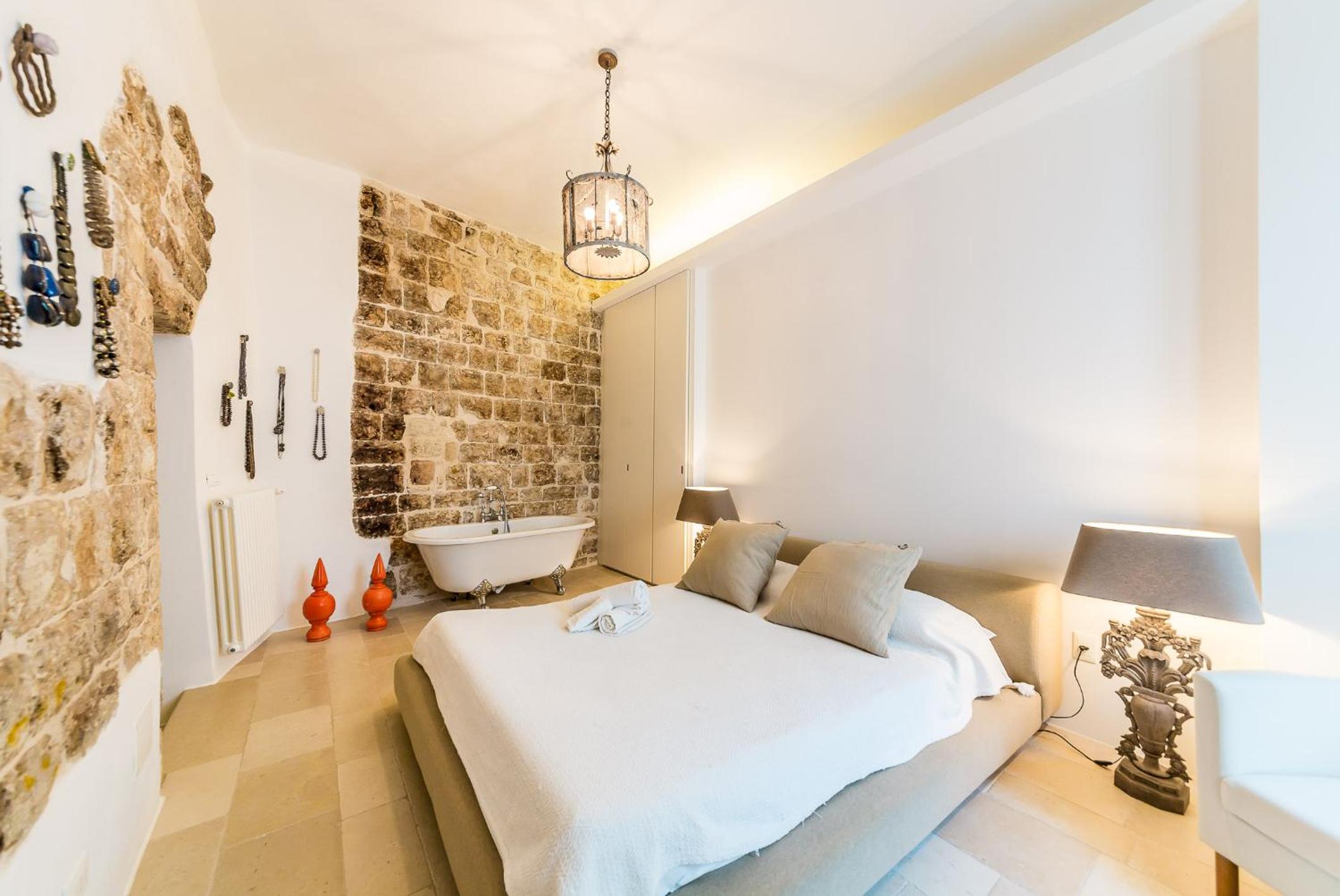 Superior One-Bedroom House
