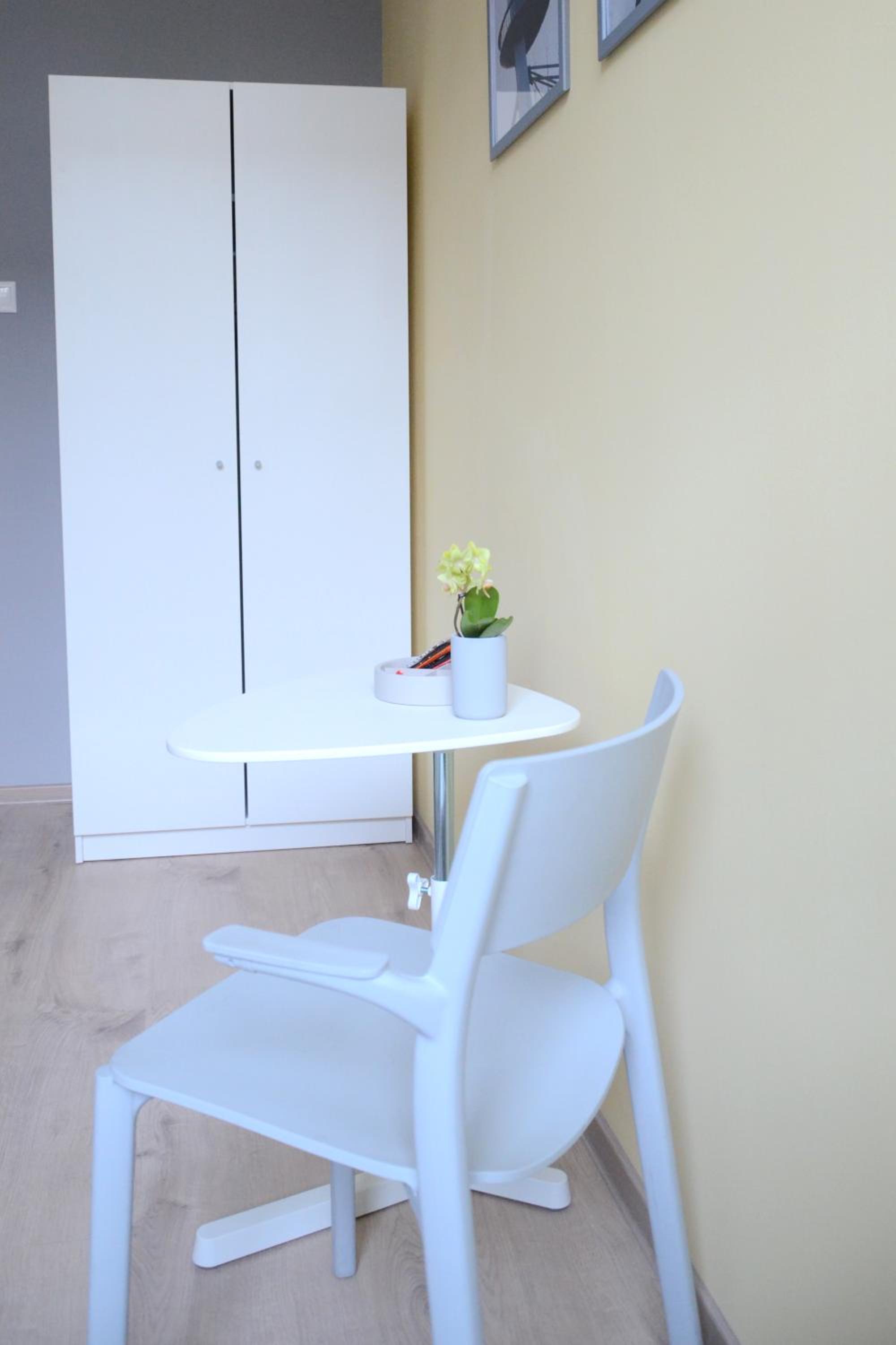 Budget Twin Room - Photo 5