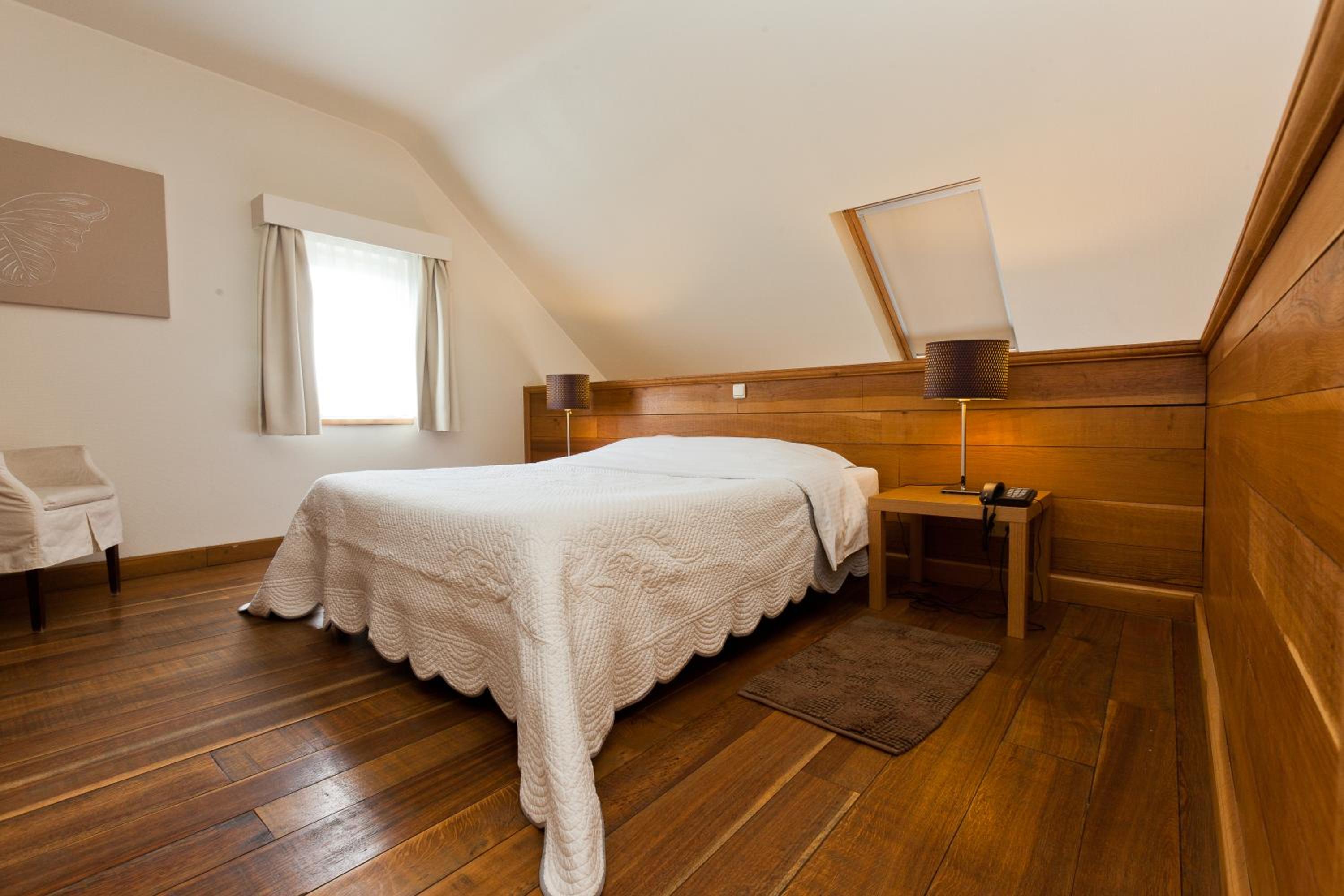 Luxury Suite - Photo 3