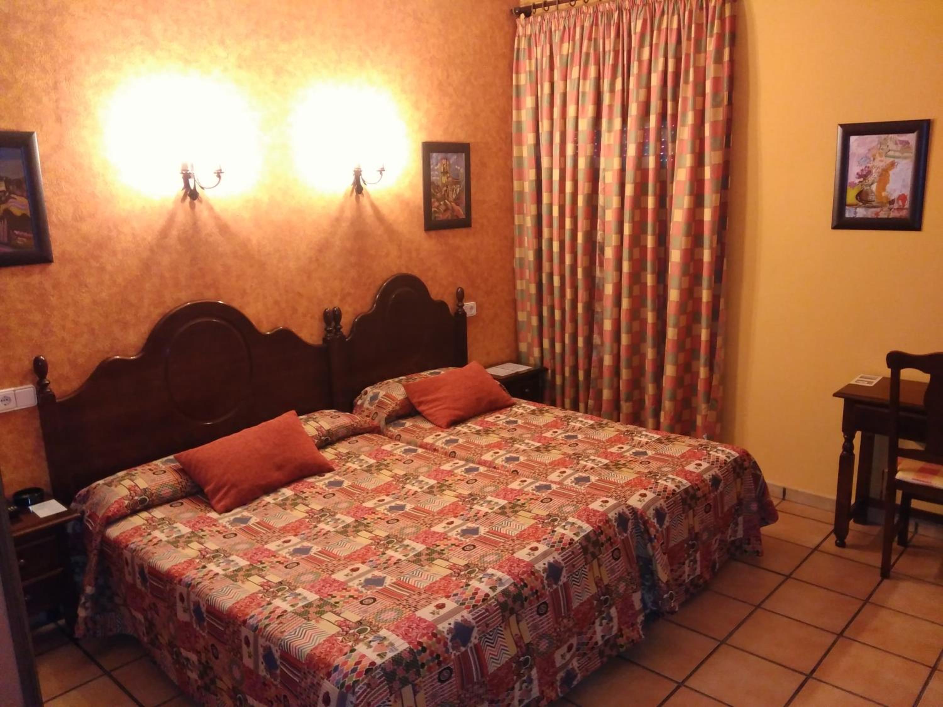 Double Room with Extra Bed photo 3