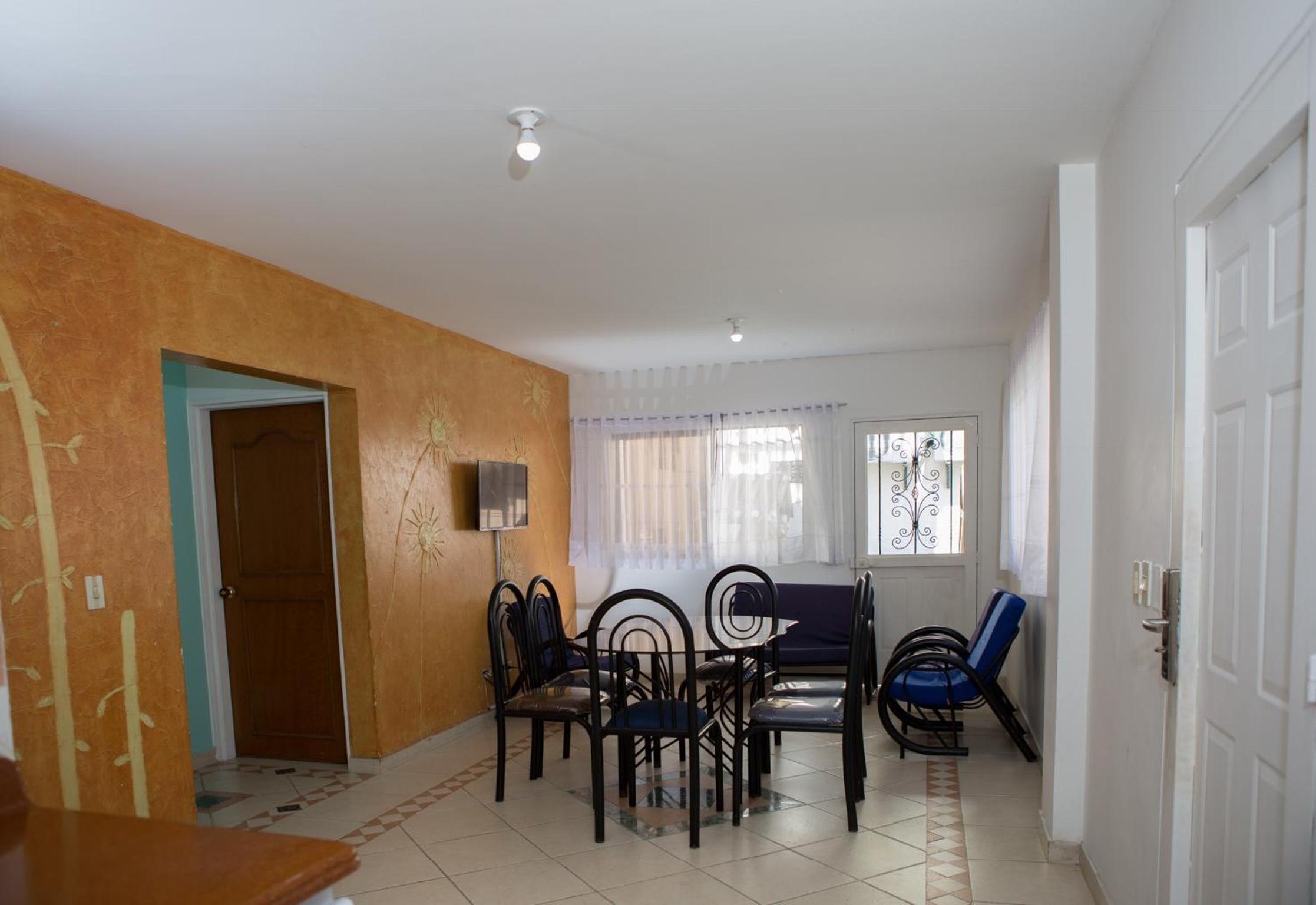 Family Room photo 3