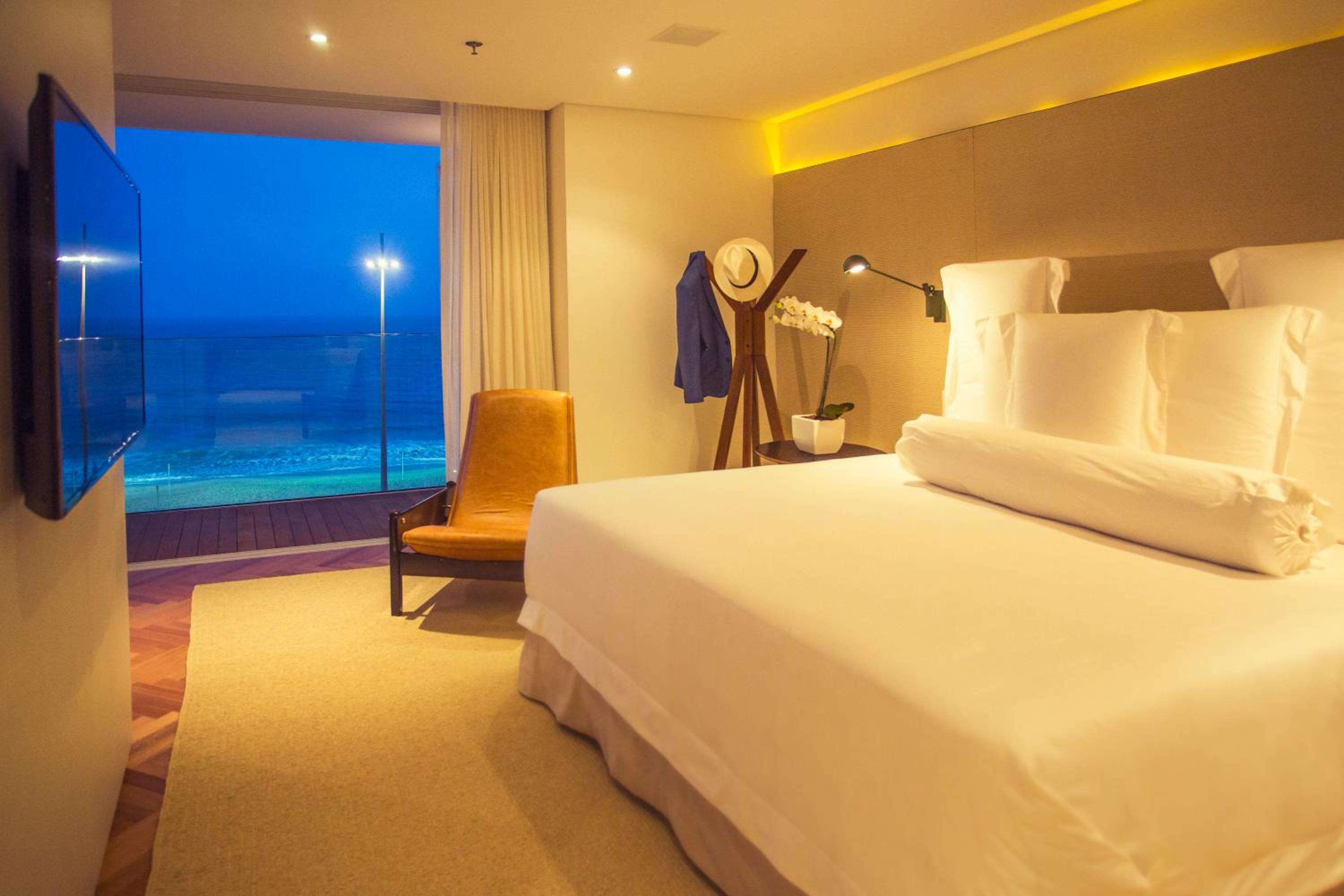 Ocean Emiliano Suite King Size Bed