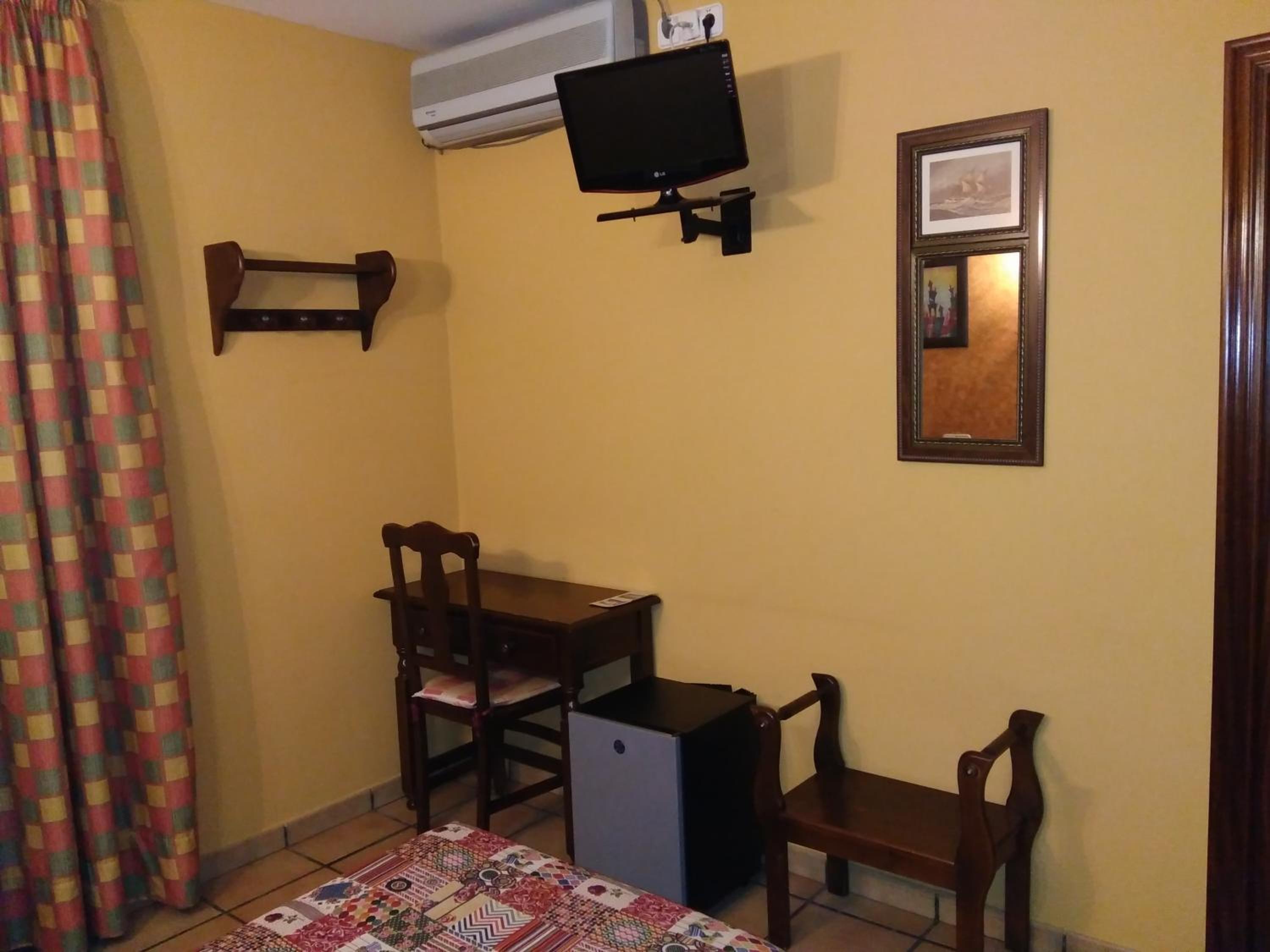 Habitación individual grande con cama supletoria photo 2