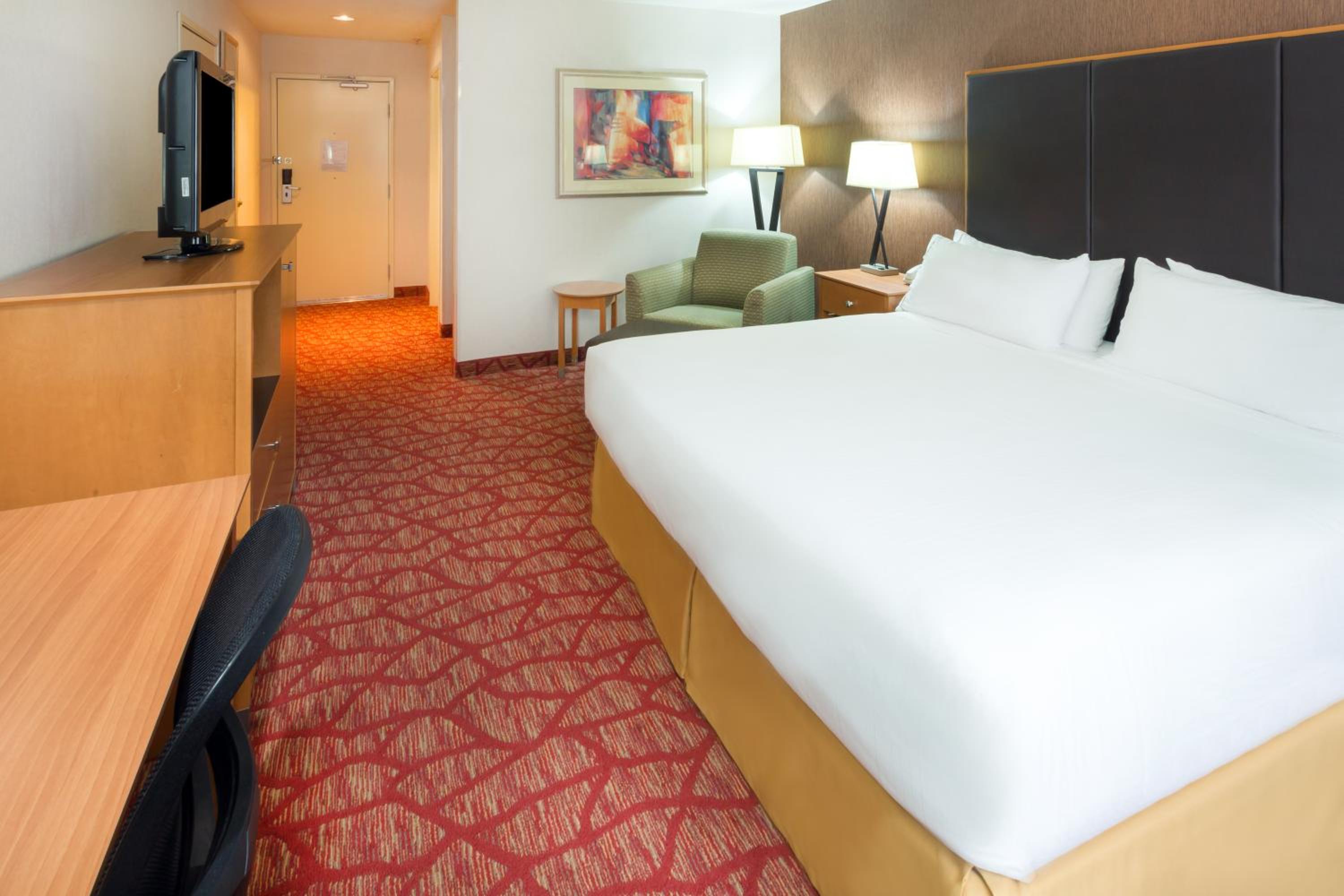 Standard King Room - Photo 1