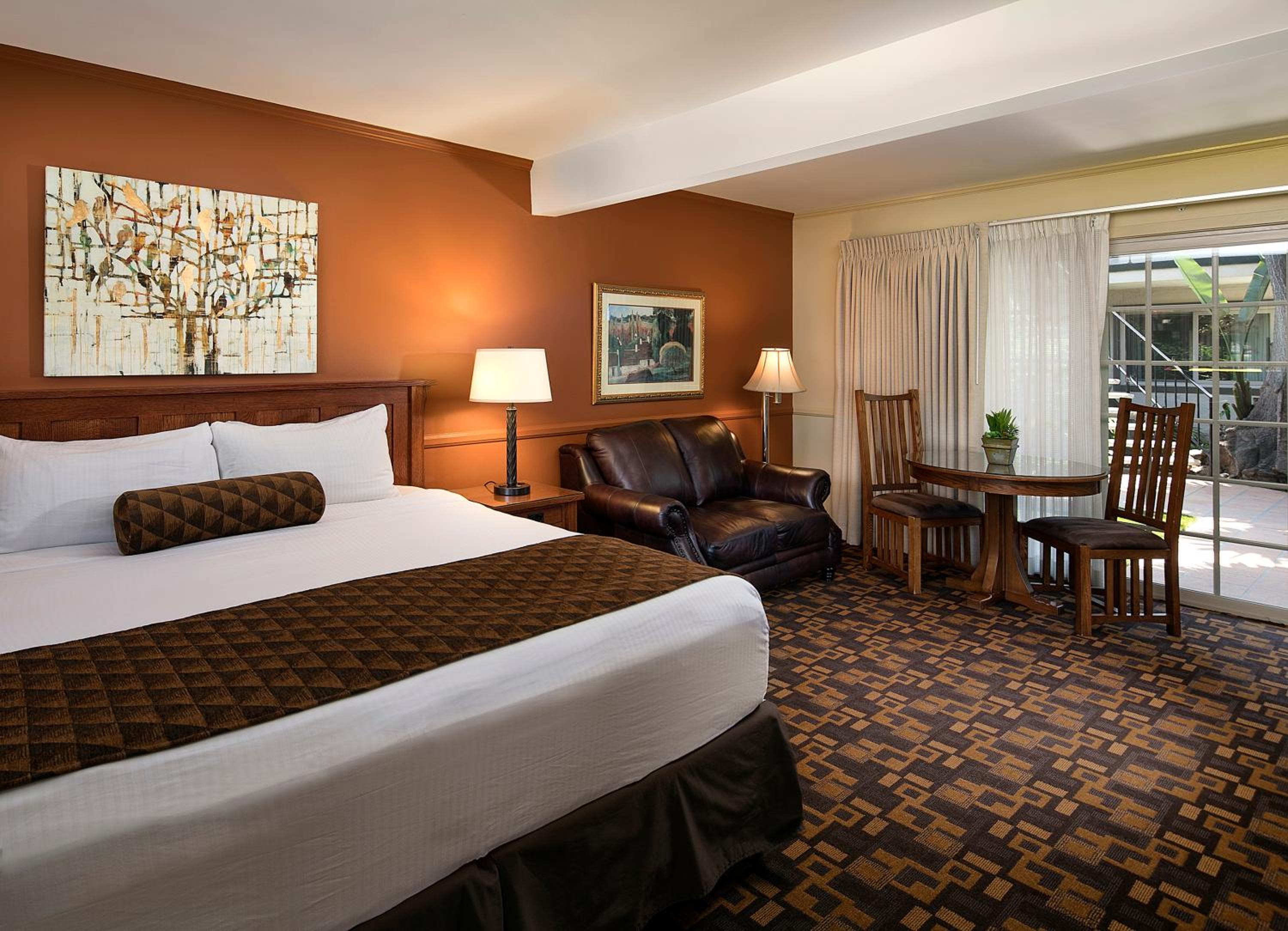 Queen Room - Photo 3