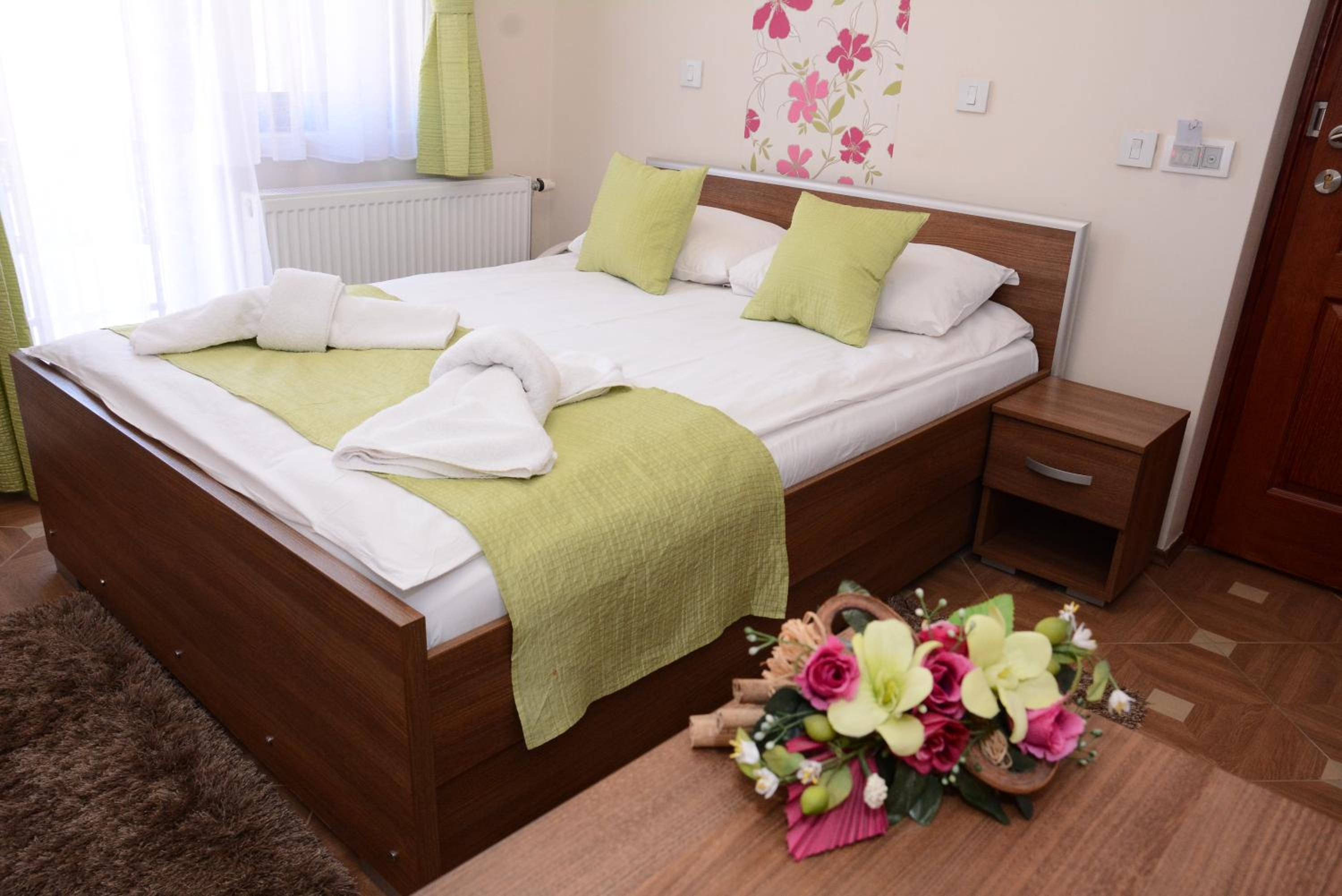 Double Room - Photo 5