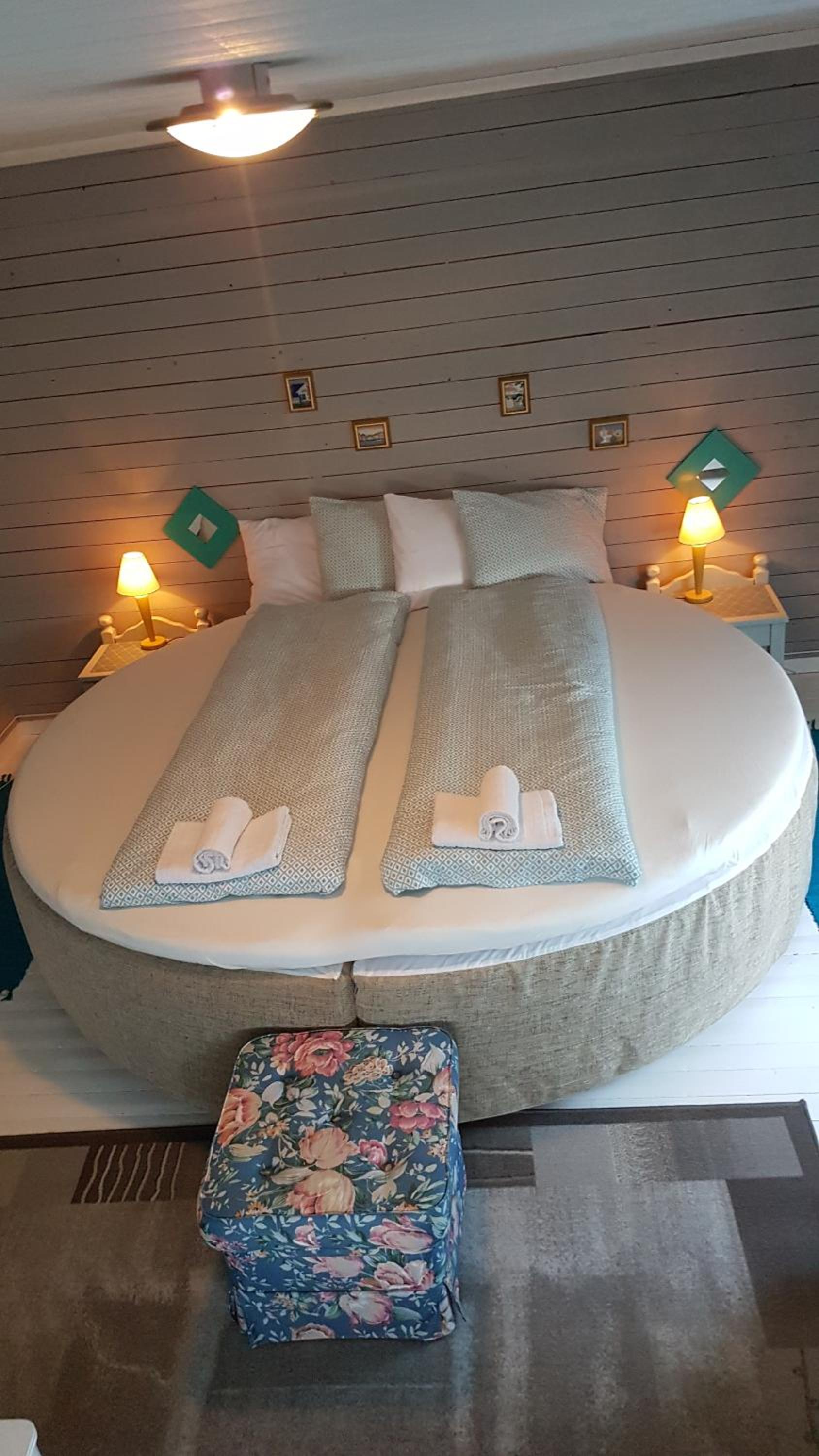 Deluxe Triple Room with Shared Bathroom photo 3