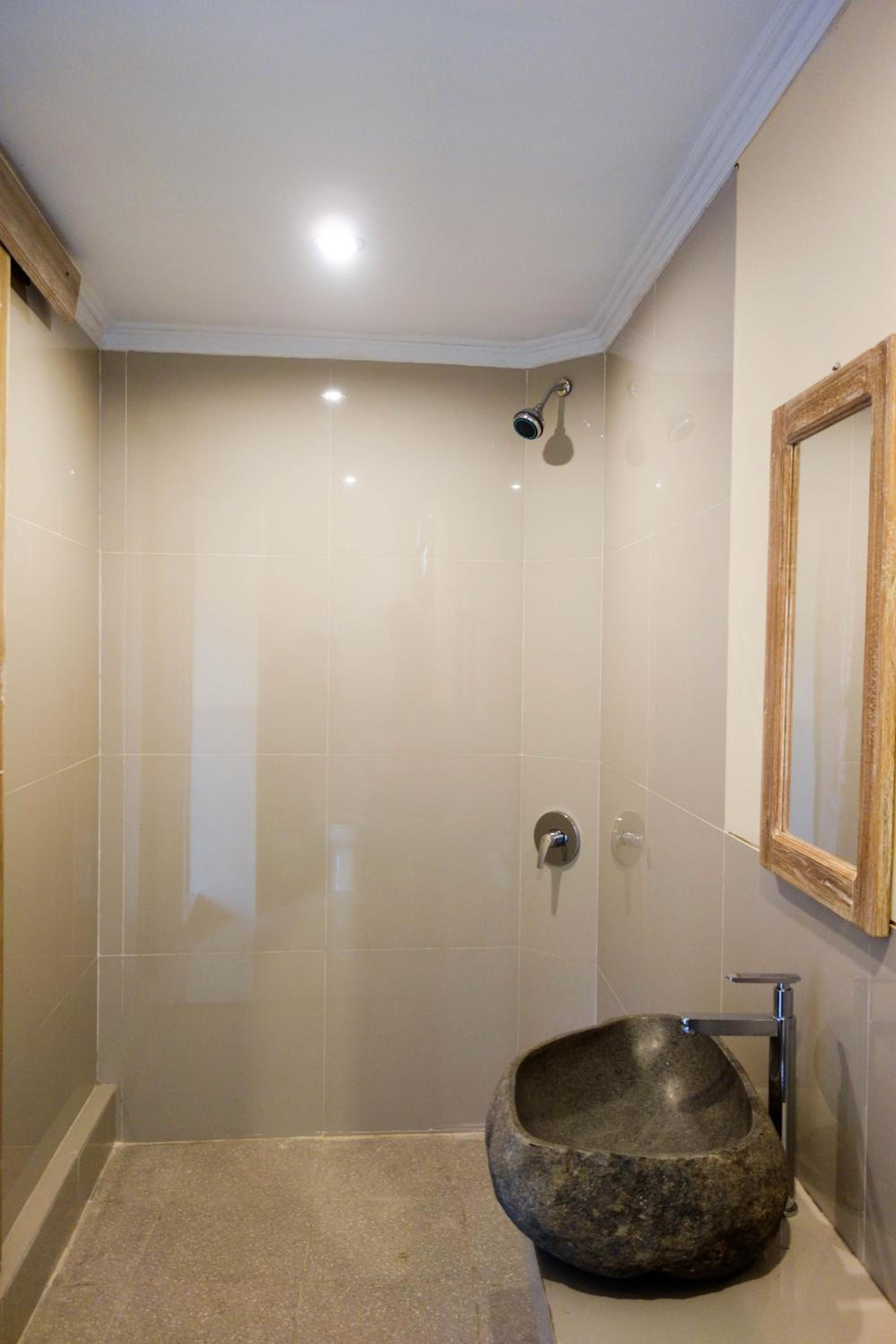 Deluxe Double Room with Balcony photo 3