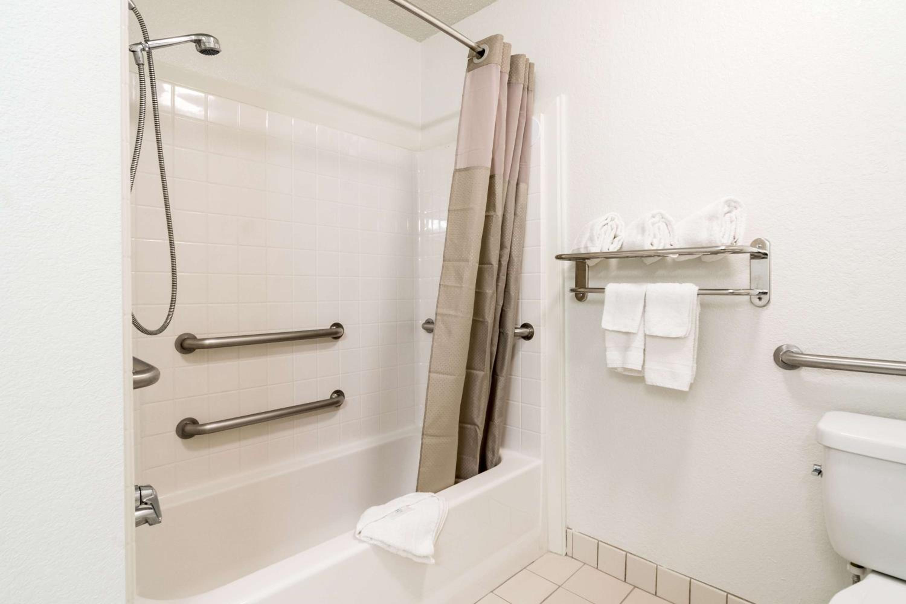 Double Room - Disability Access - Photo 5