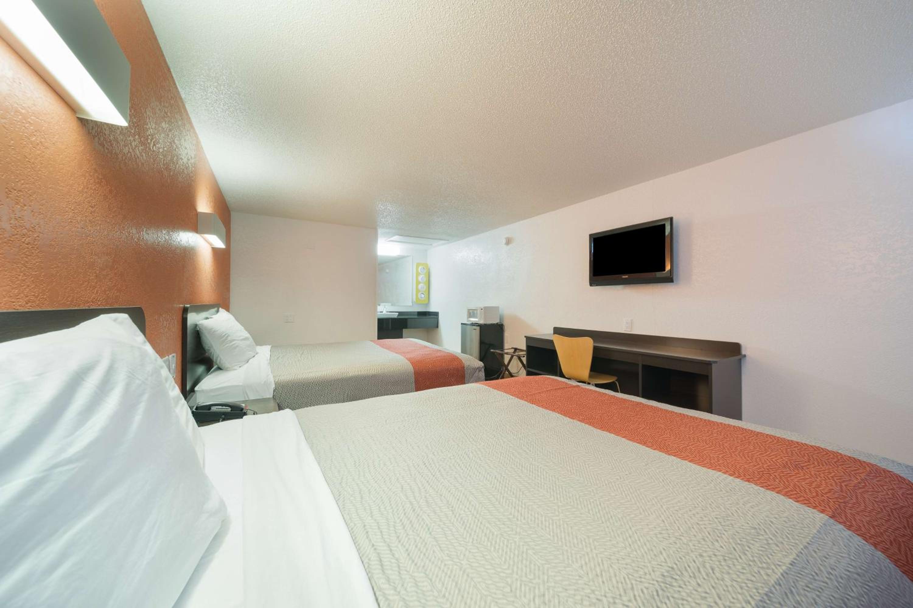 Queen Room with Two Queen Beds - Disability Access - Roll In Shower photo 3