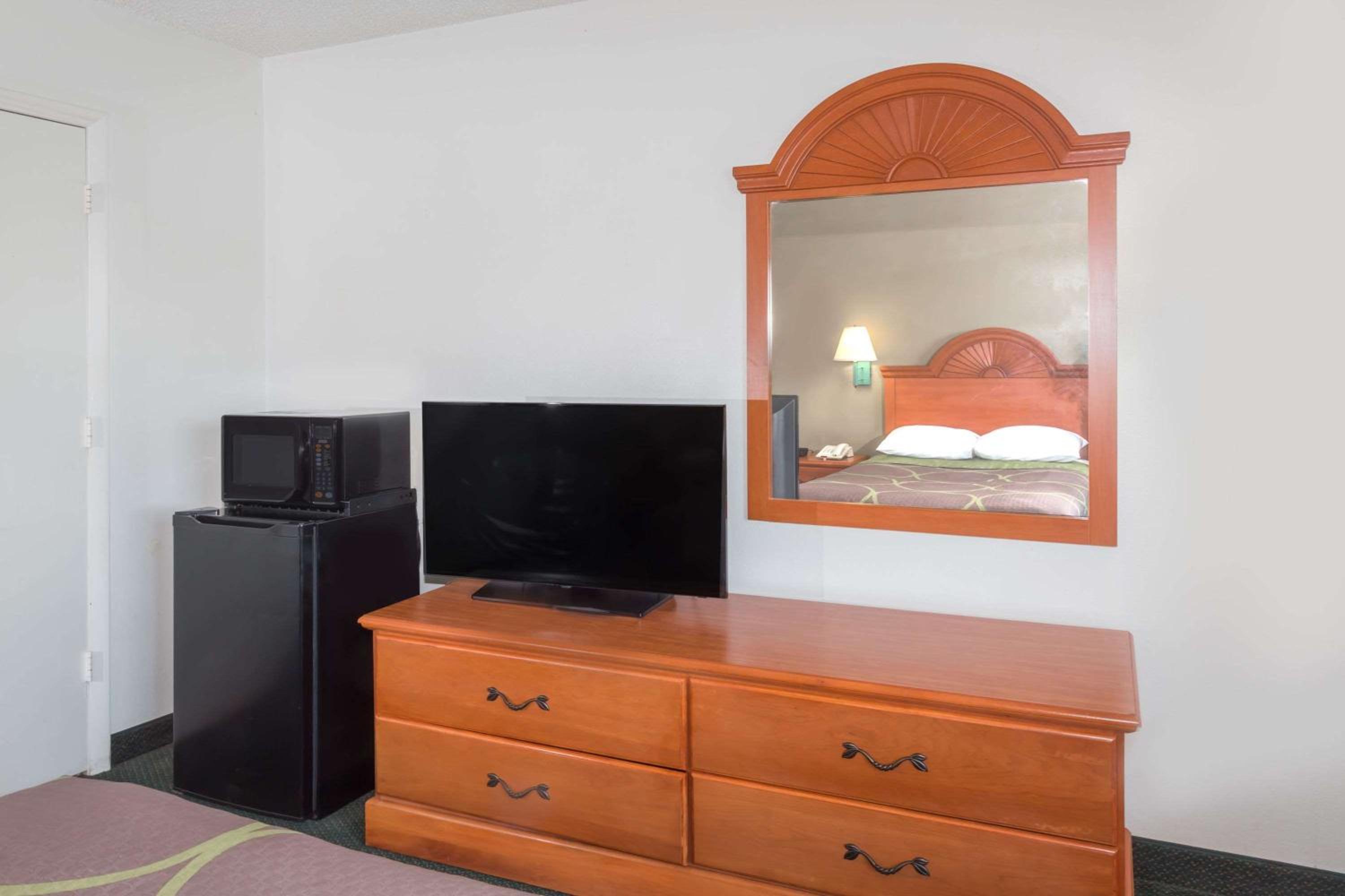 Double Room - Smoking photo 2