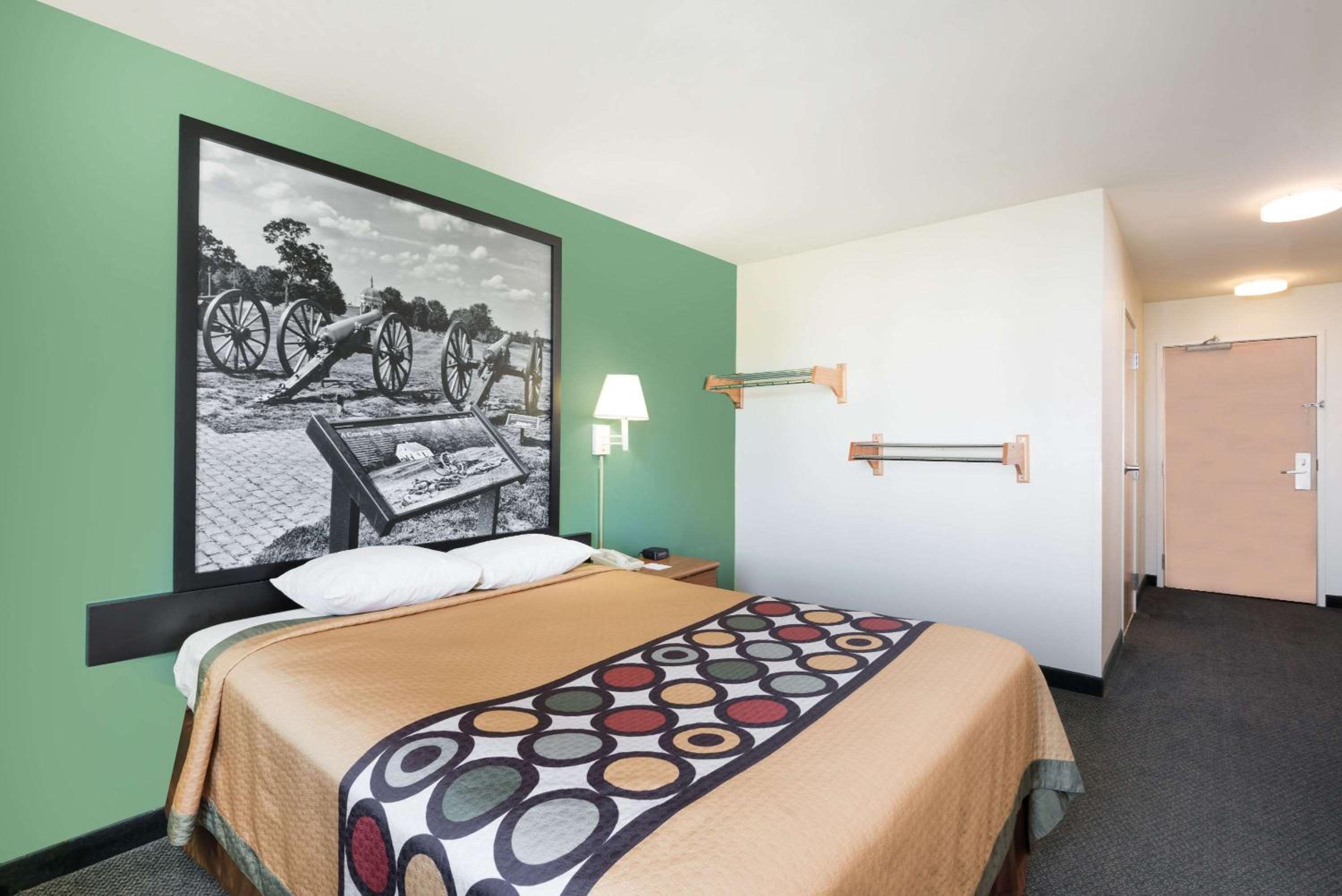 Queen Room - Mobility Access/Non-Smoking - Photo 3