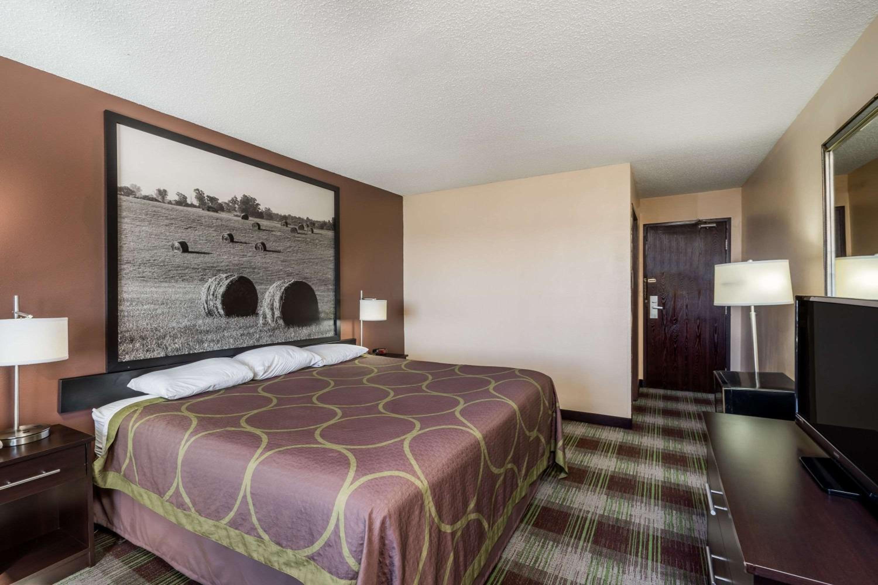 King Room- Non-Smoking - Photo 1