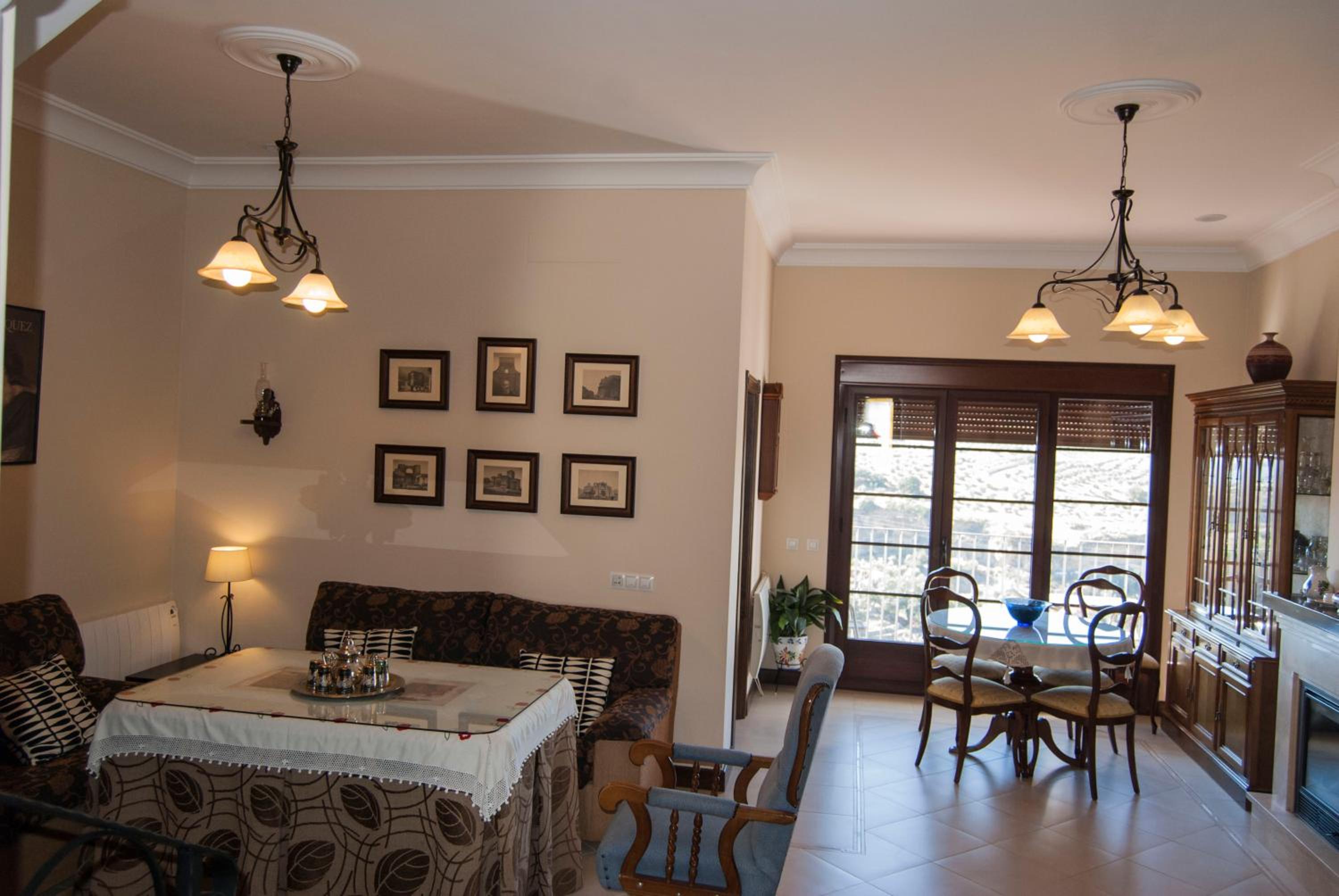 Casa de cuatro habitaciones