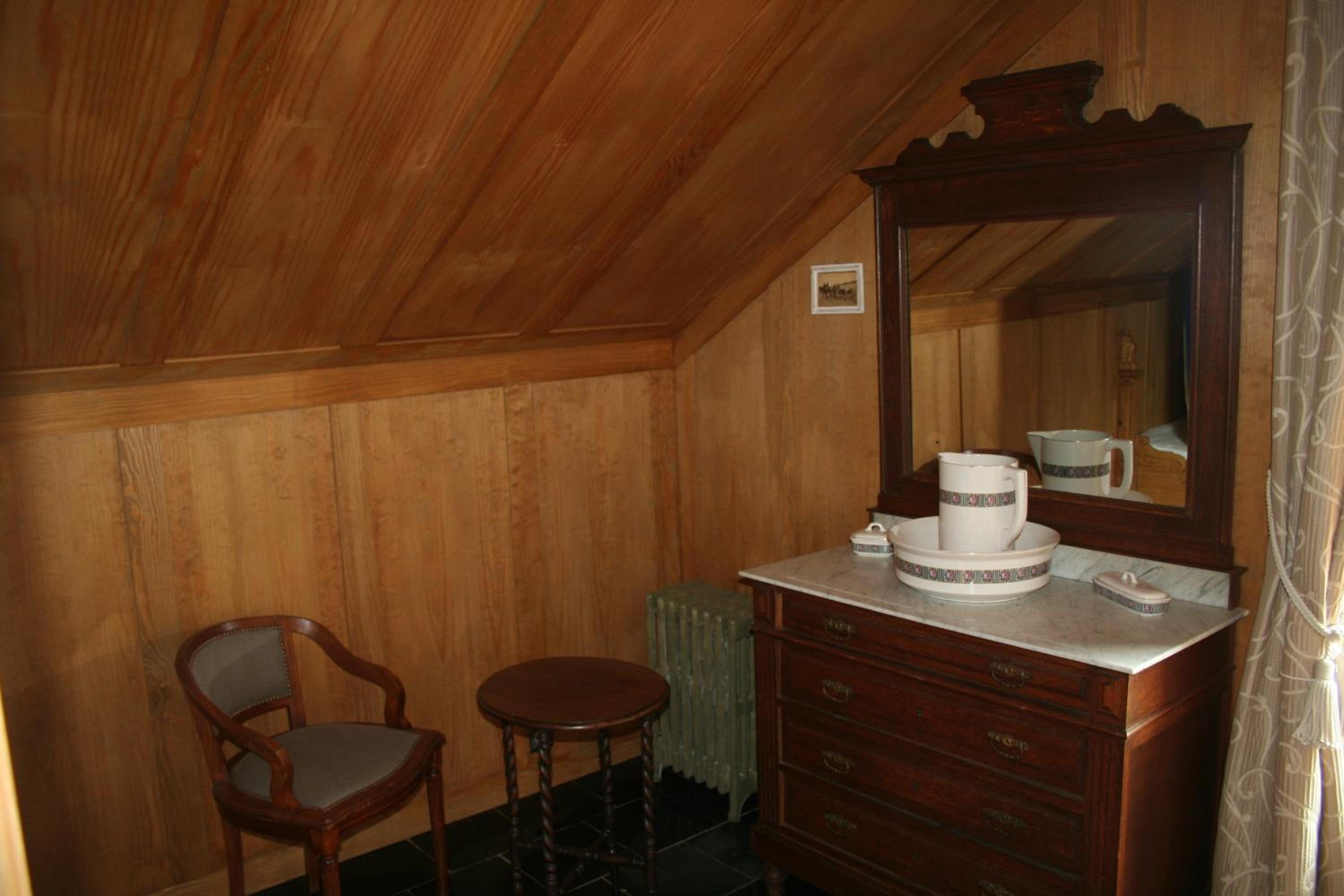 Double Room with Shared Bathroom photo 1