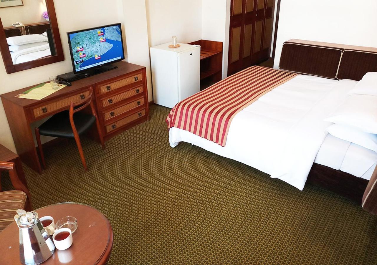 Two-Bedroom Suite - Photo 3