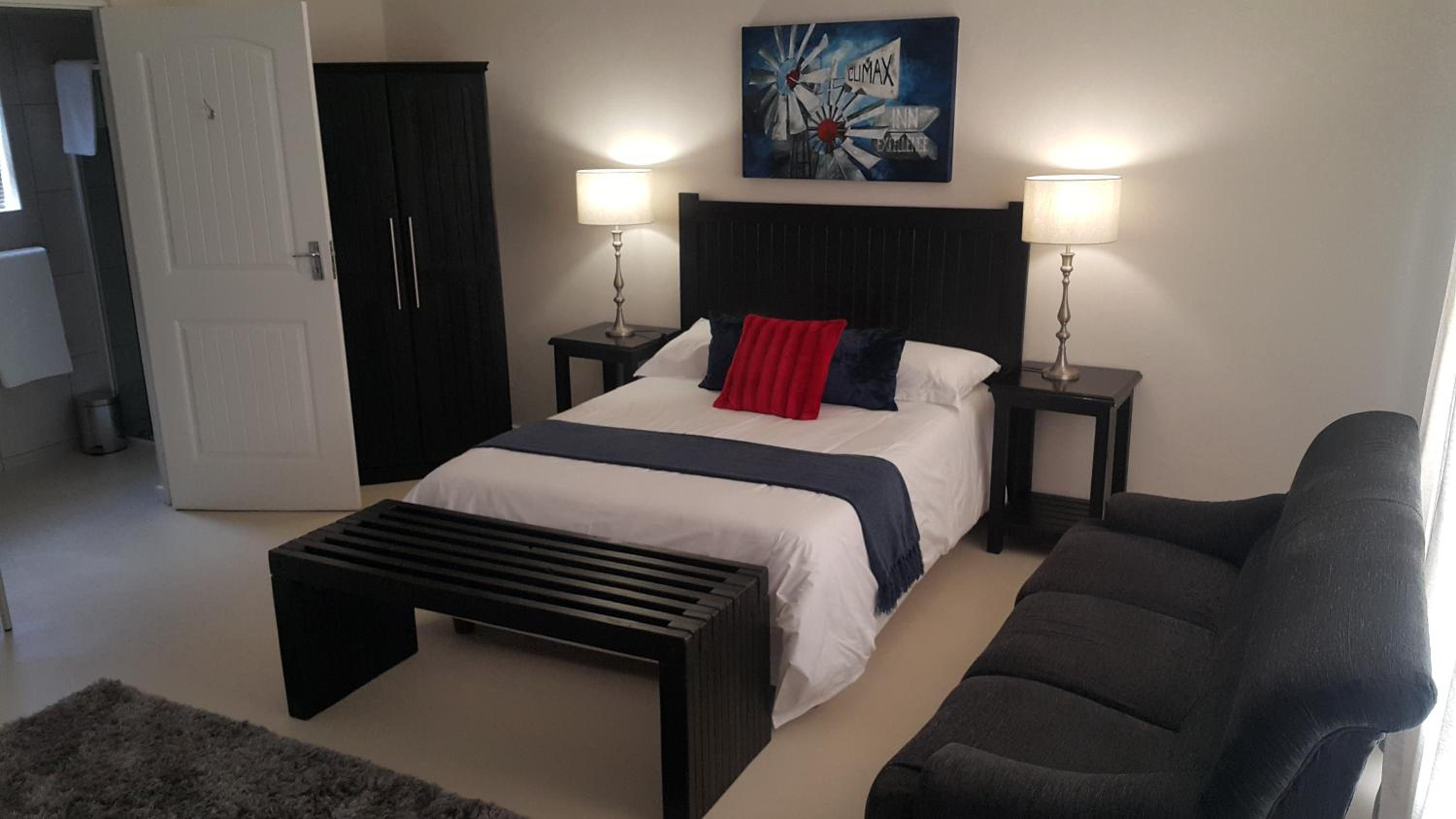 Deluxe Double Room - Photo 13