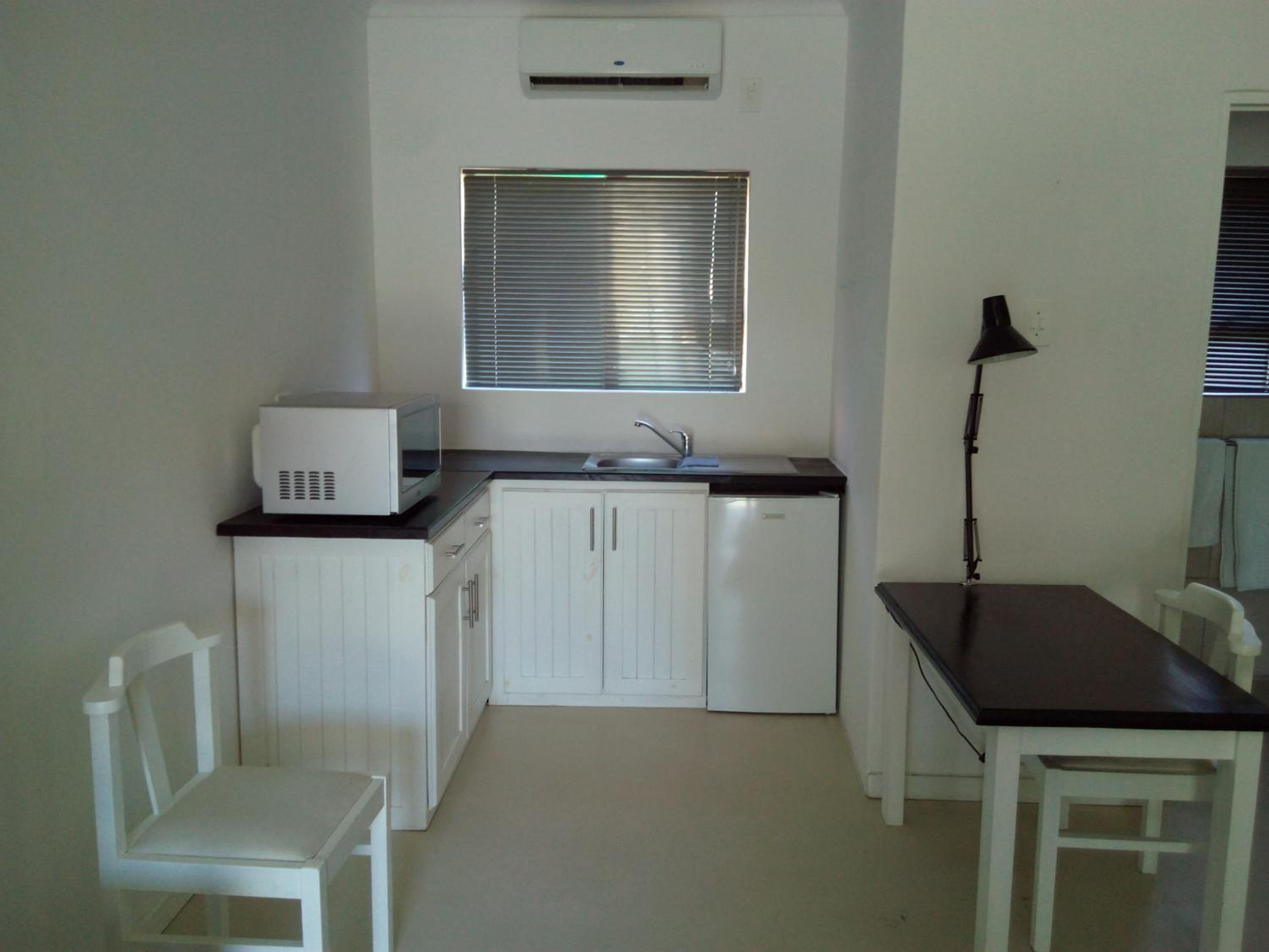 Deluxe Double Room - Photo 9