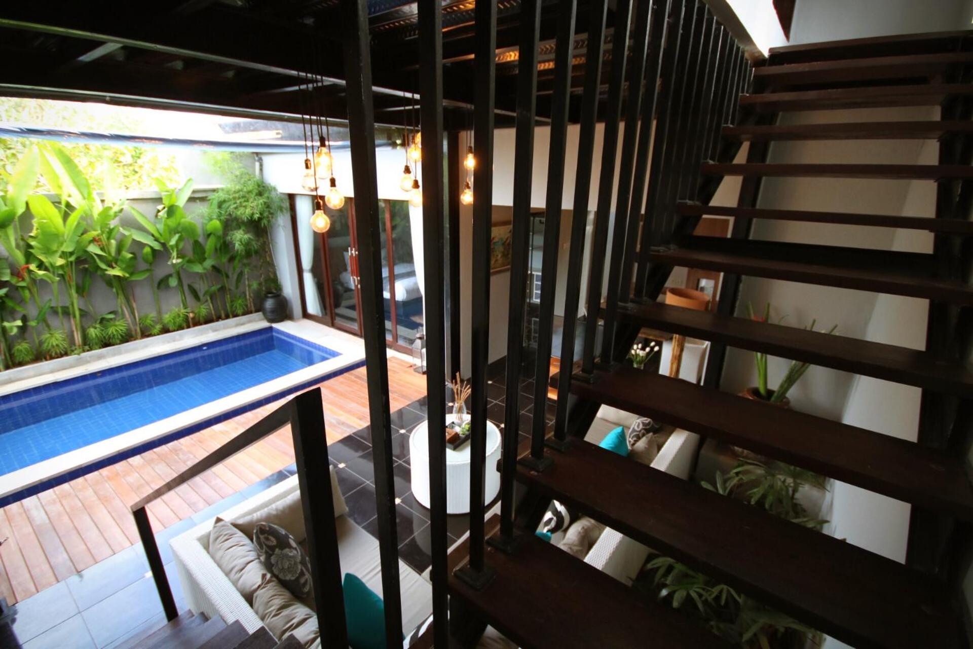 Three-Bedroom Villa - Photo 4