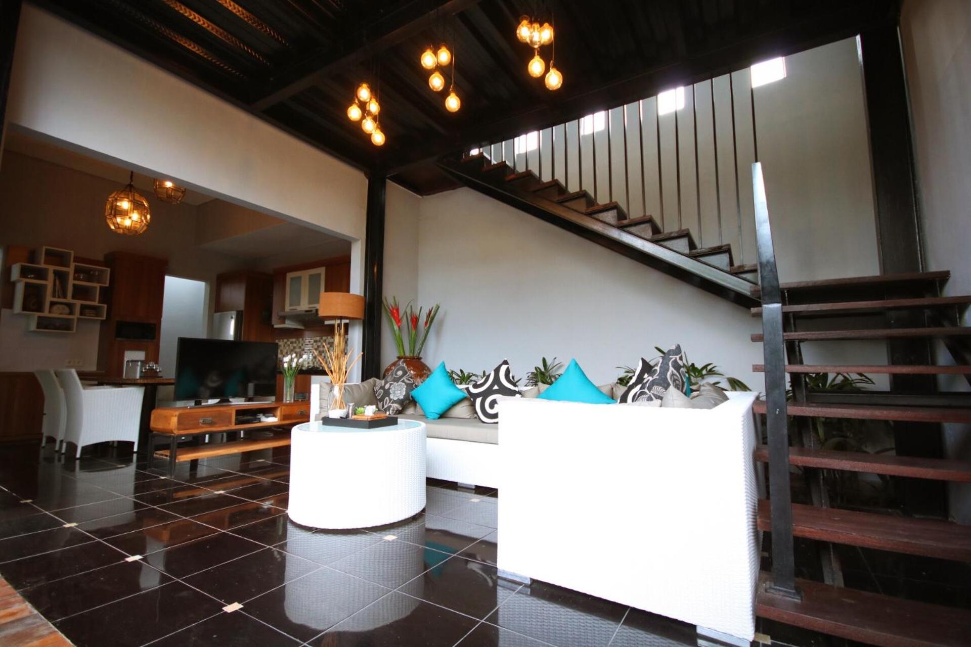 Three-Bedroom Villa - Photo 10