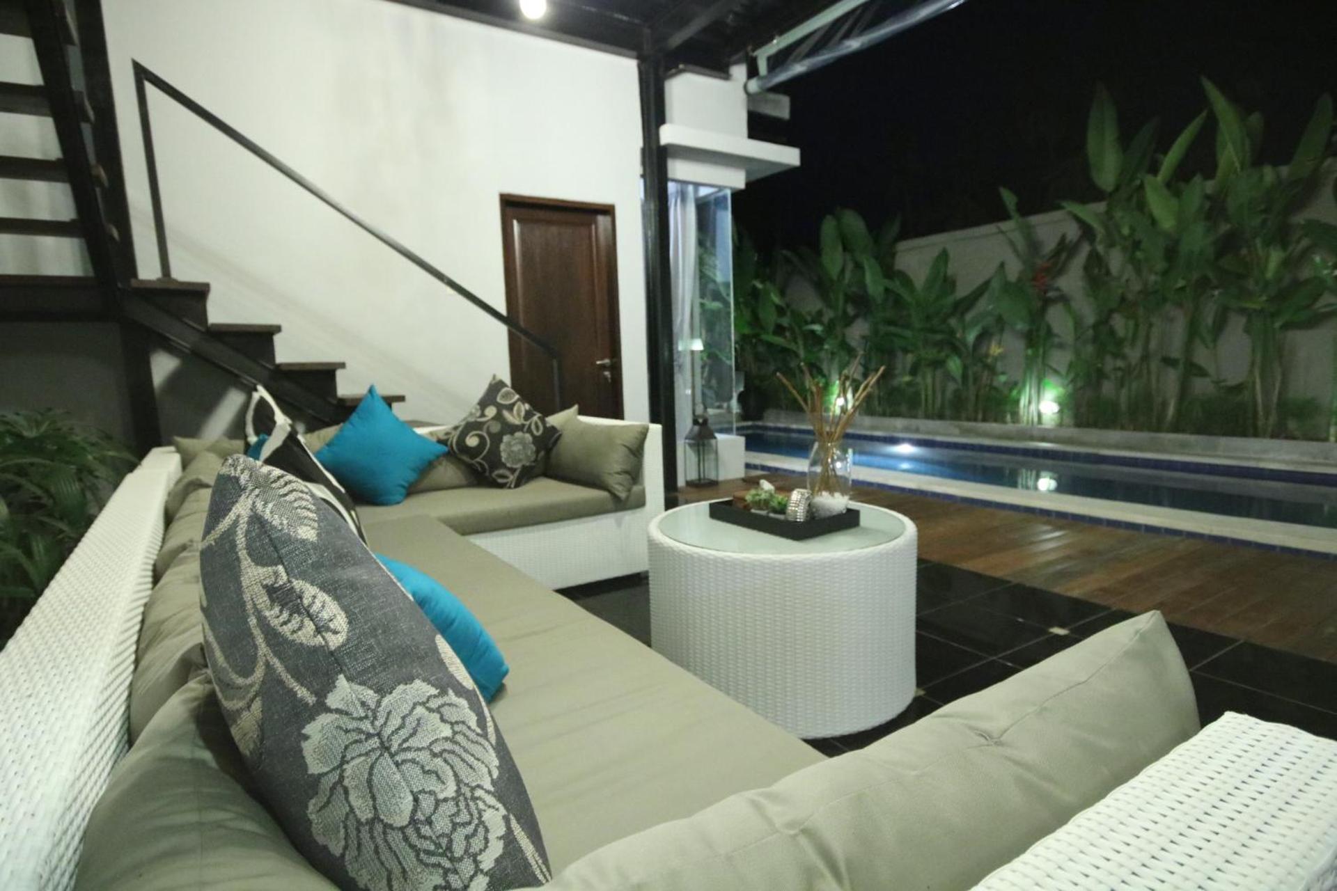 Three-Bedroom Villa - Photo 11