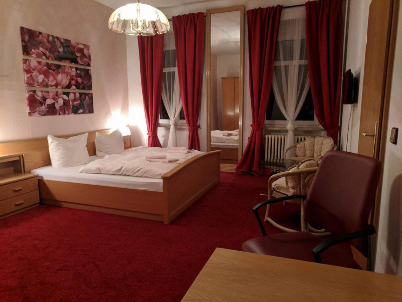 Double or Twin Room - Photo 7